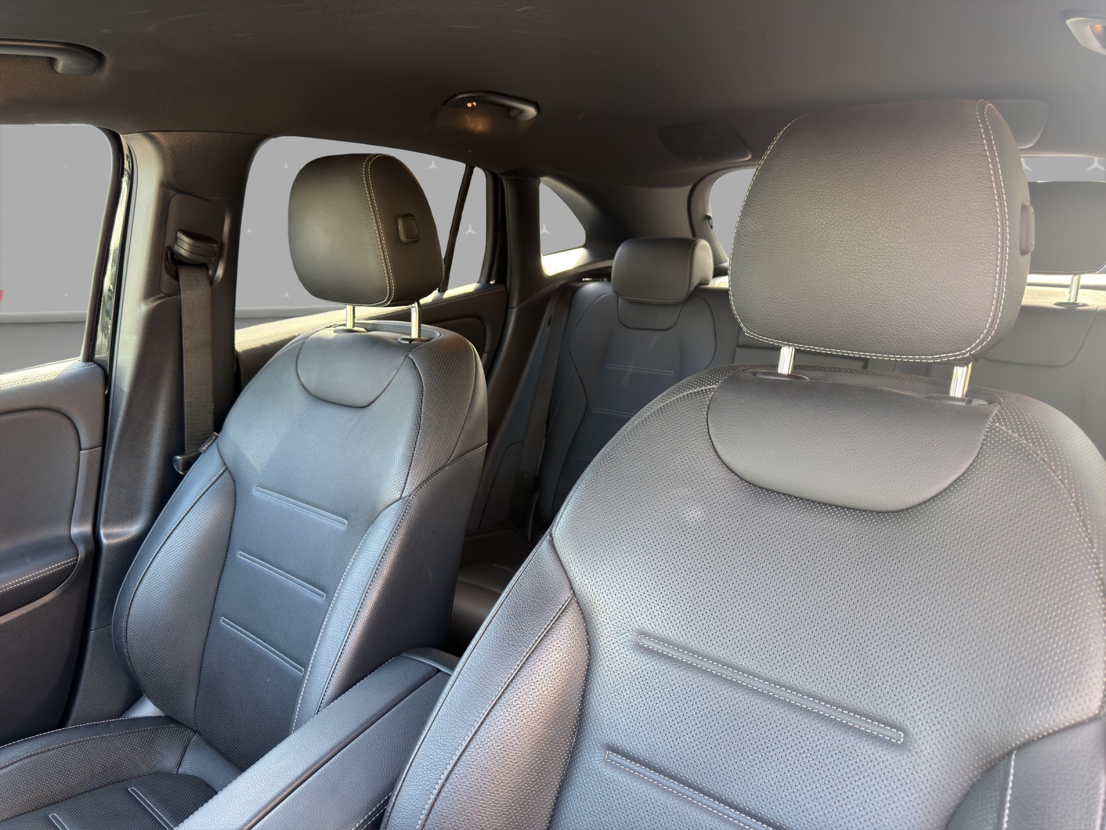 MERCEDES-BENZ GLA 45 S AMG 4Matic+ 8G-Speedshift DCT-image-8
