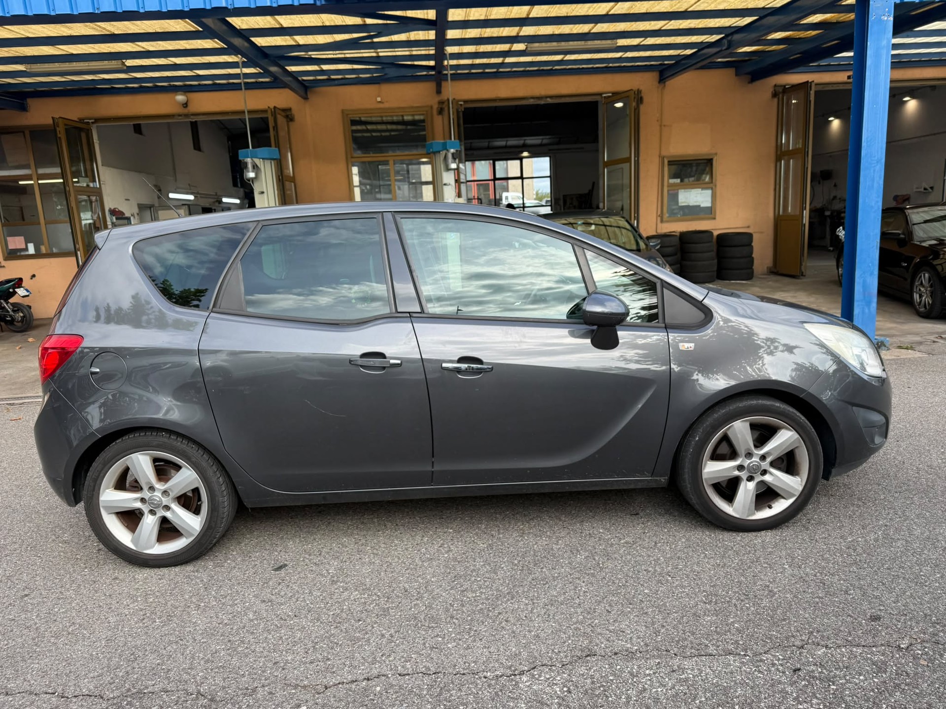 OPEL Meriva 1.4 Turbo Enjoy-image-4