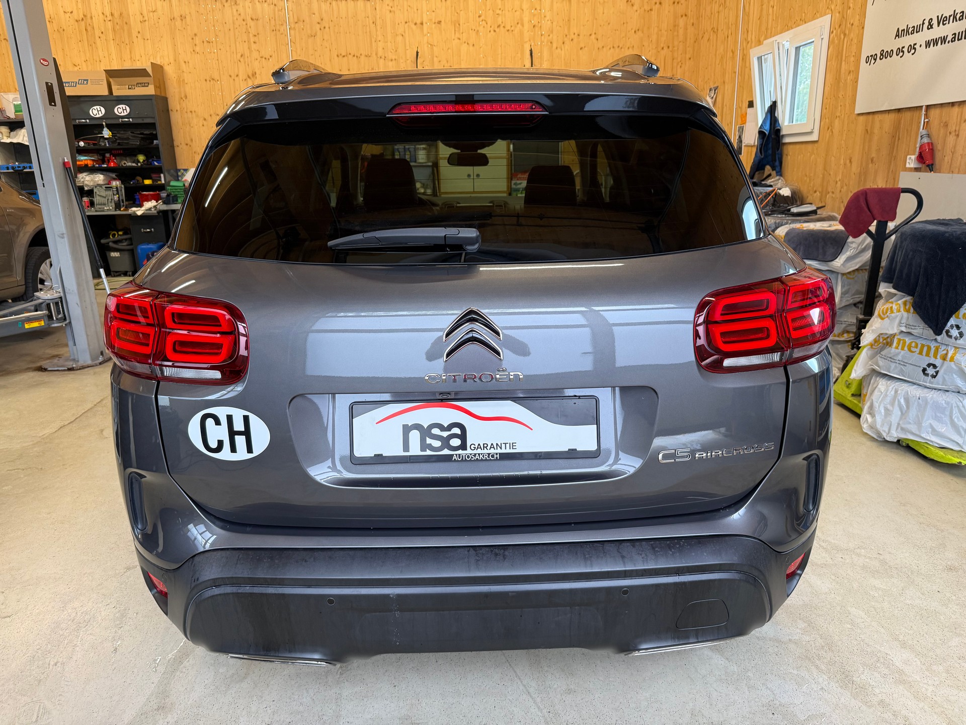CITROEN C5 Aircross 1.6i PureTech Shine EAT8-image-4