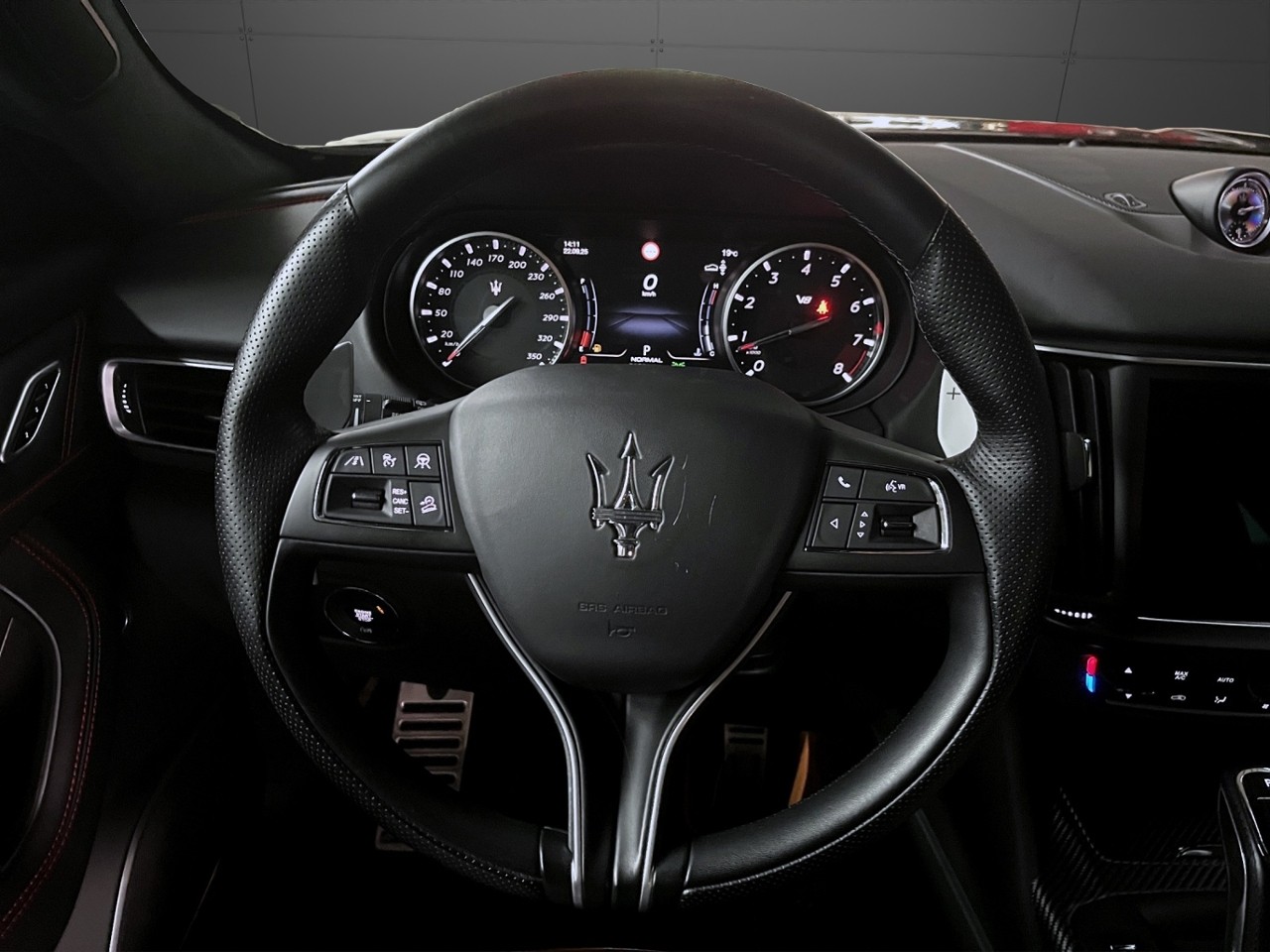 MASERATI Levante 3.8 V8 Trofeo Q4 Automatica-image-6