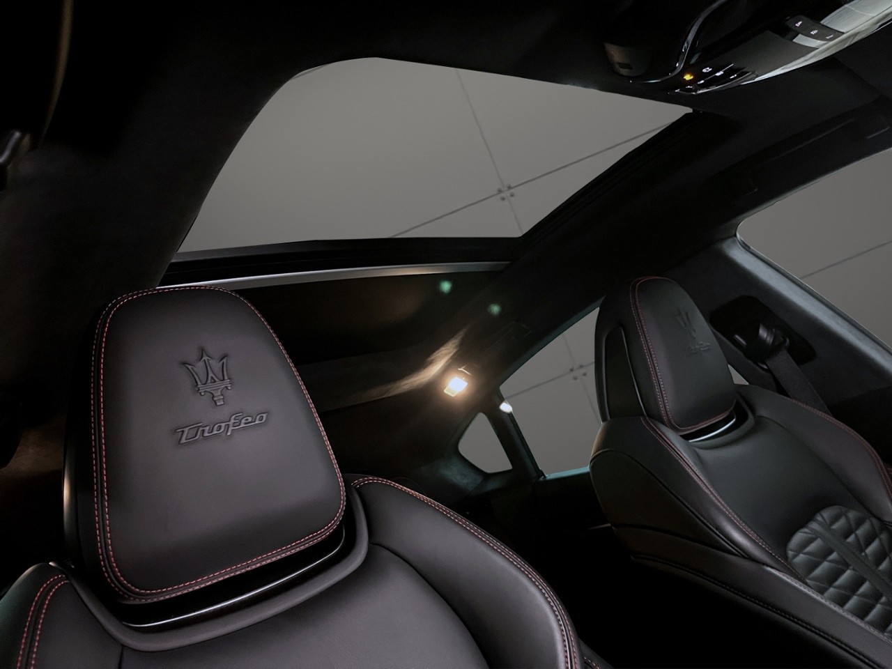 MASERATI Levante 3.8 V8 Trofeo Q4 Automatica-image-12
