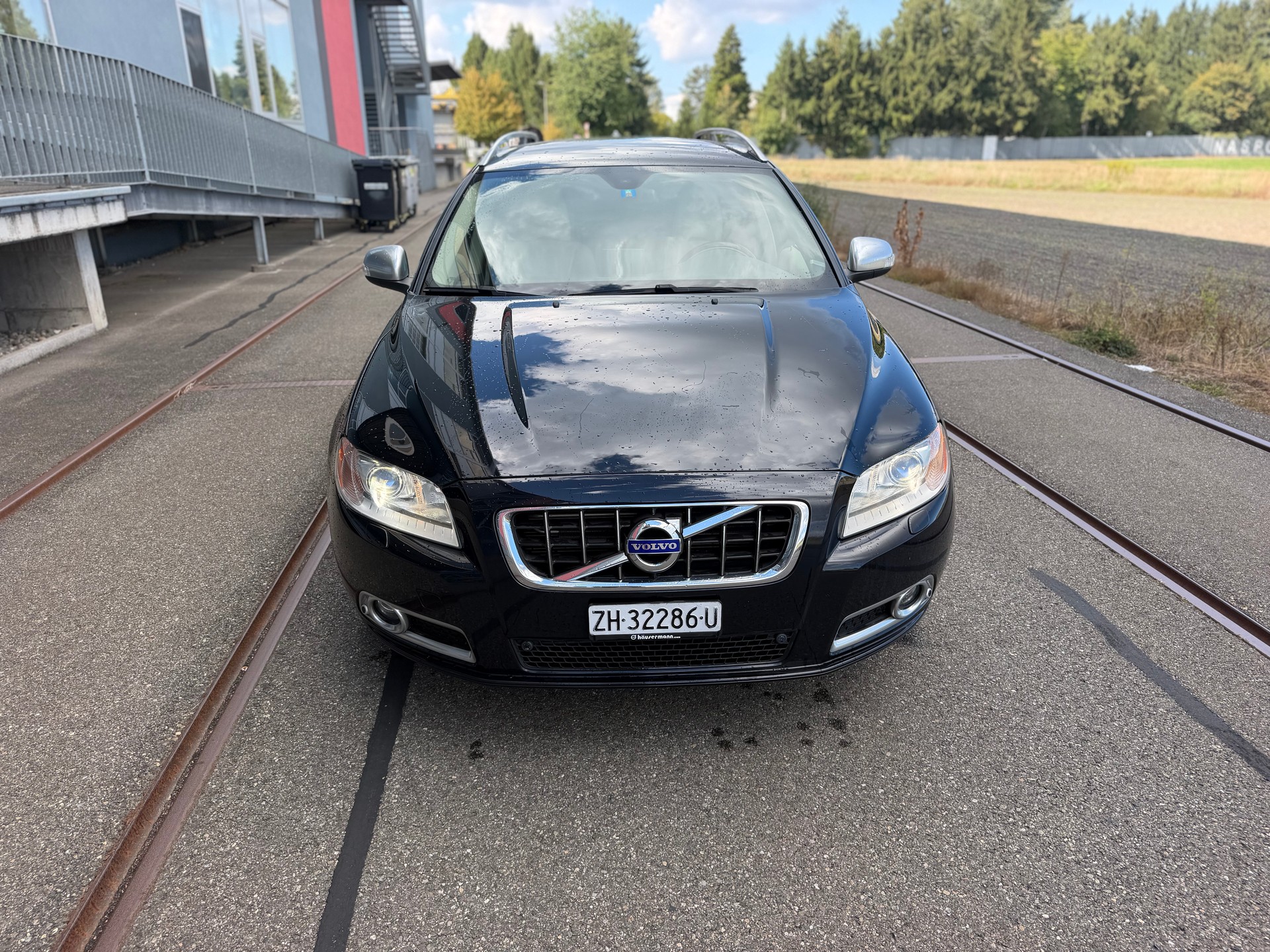 VOLVO V70 T6 AWD Summum Geartronic-image-1