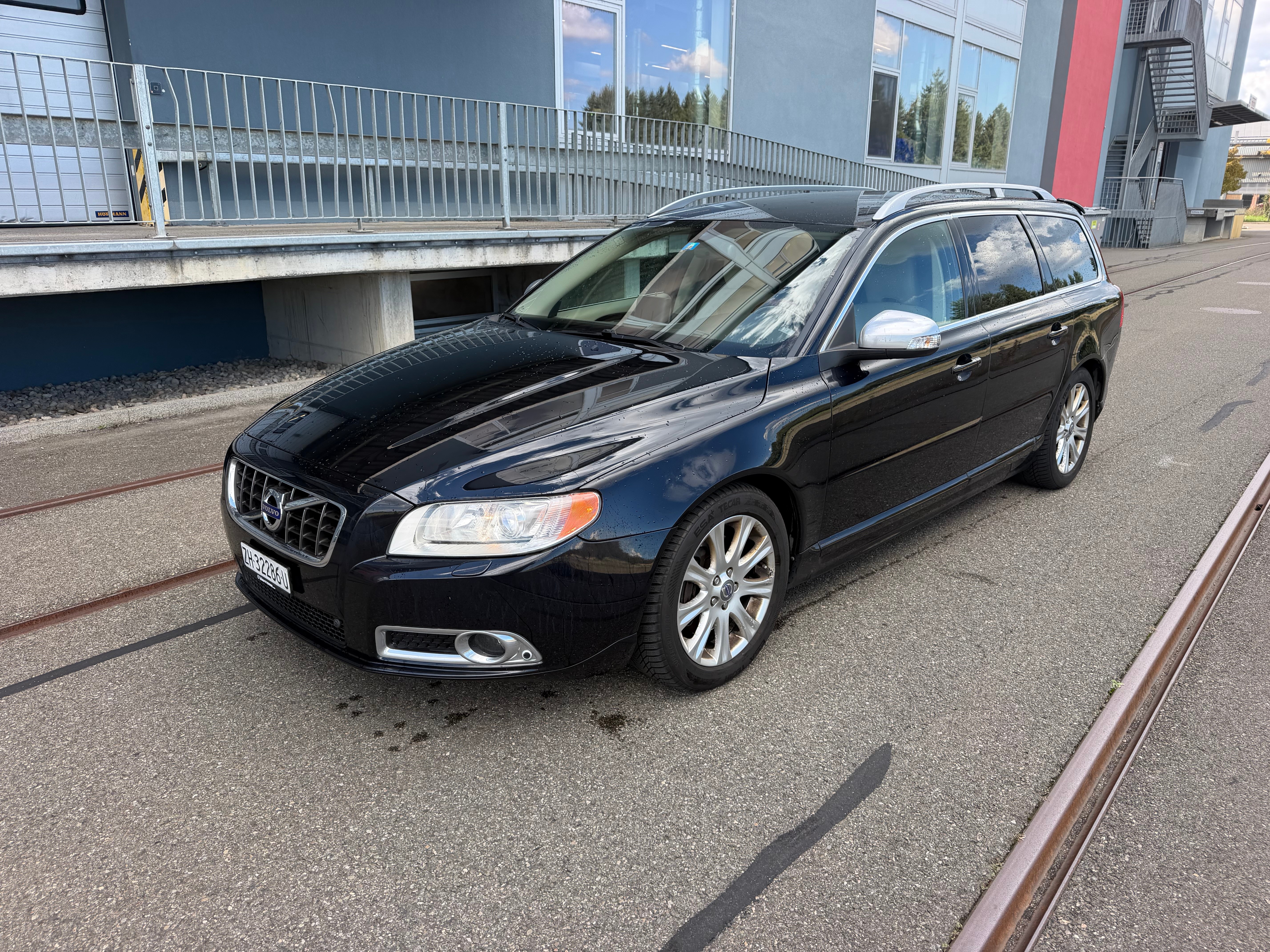 Car photo