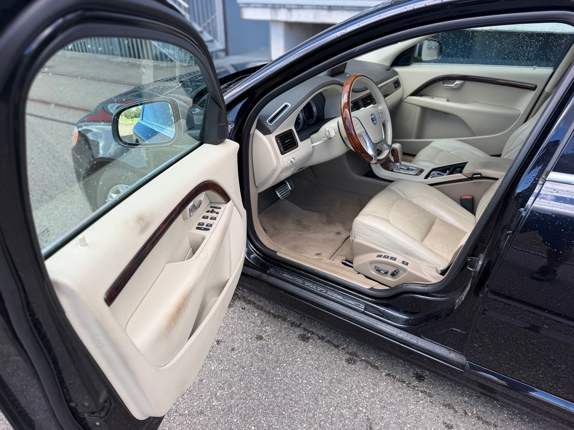 VOLVO V70 T6 AWD Summum Geartronic-image-15