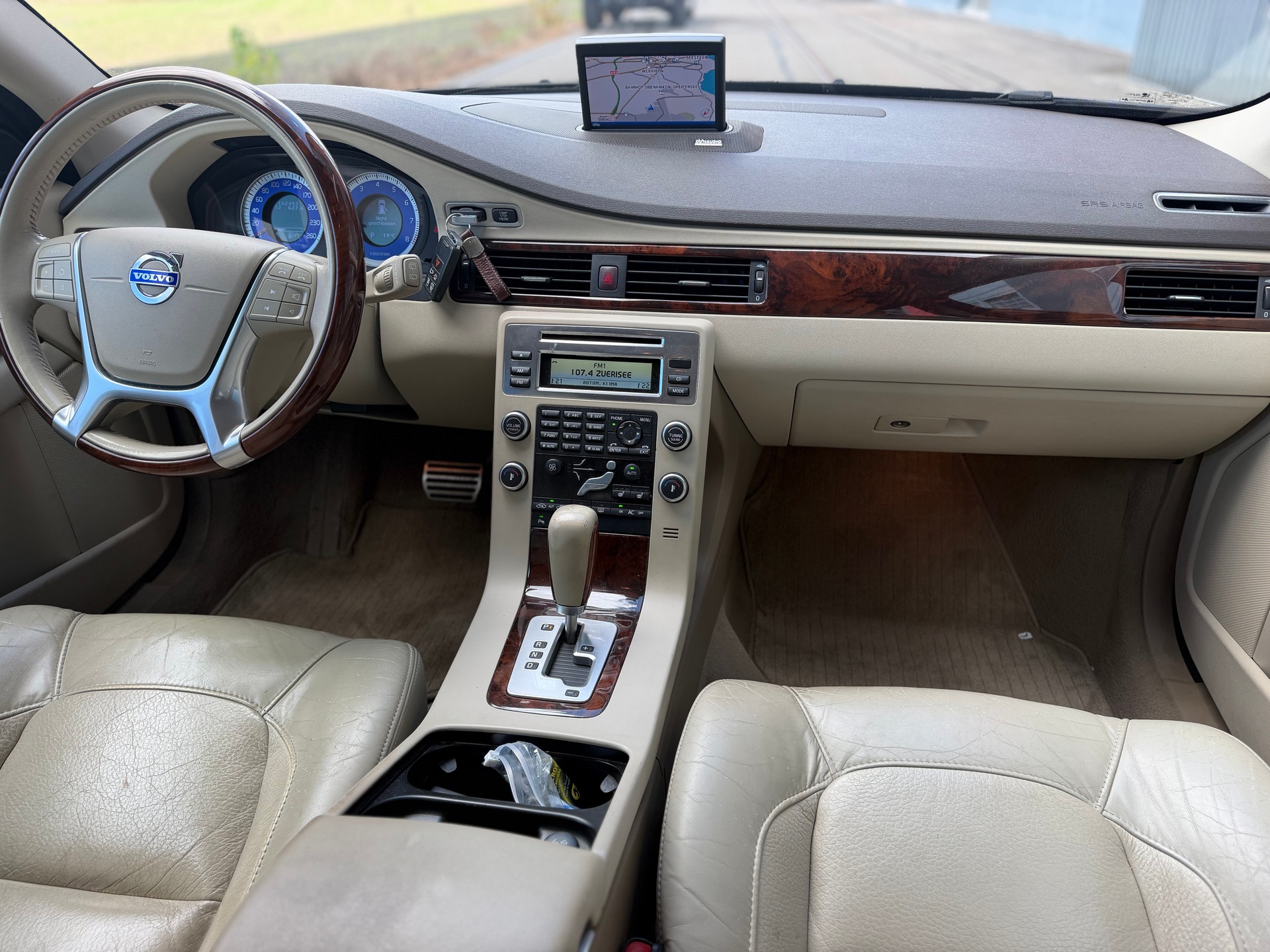 VOLVO V70 T6 AWD Summum Geartronic-image-12