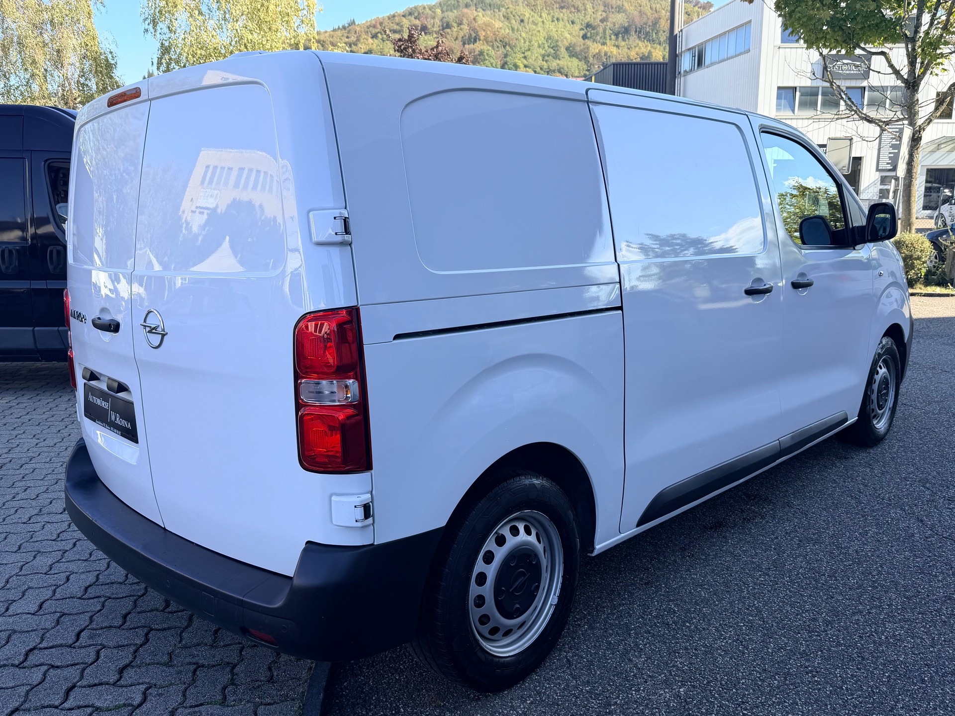 OPEL Vivaro Cargo-e 50 kWh Enjoy M-image-2