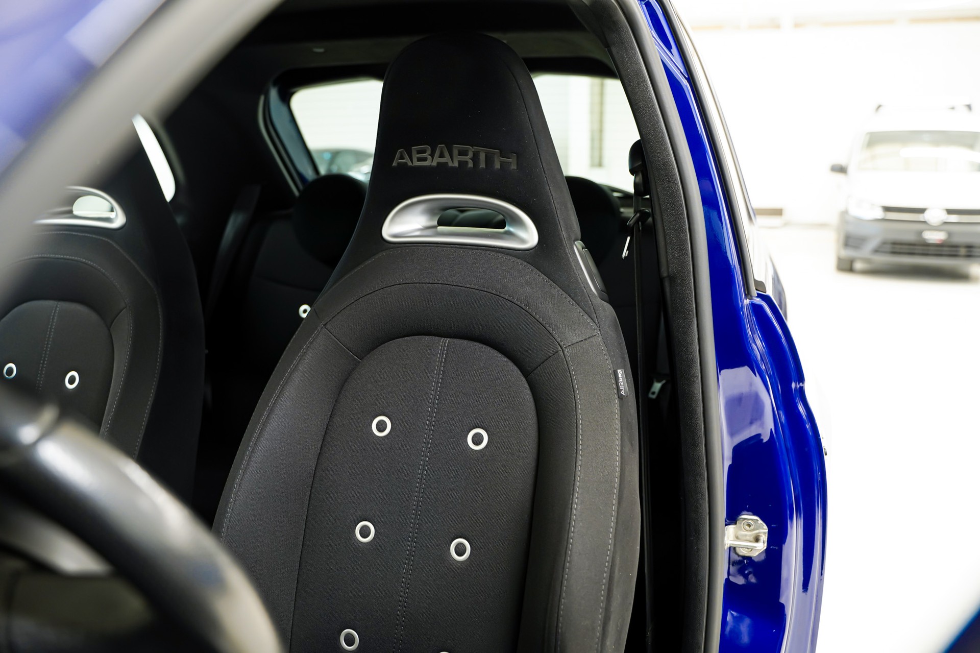 FIAT 595 1.4 16V Turbo Abarth-image-11