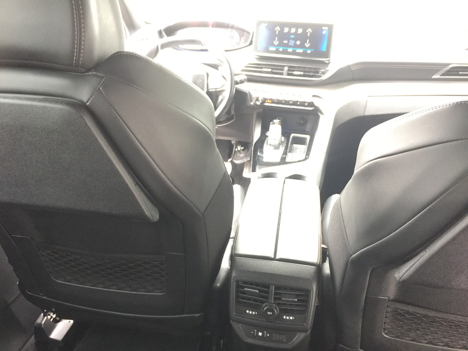 PEUGEOT 5008 1.6 Pure Tech GT Pack EAT8-image-10