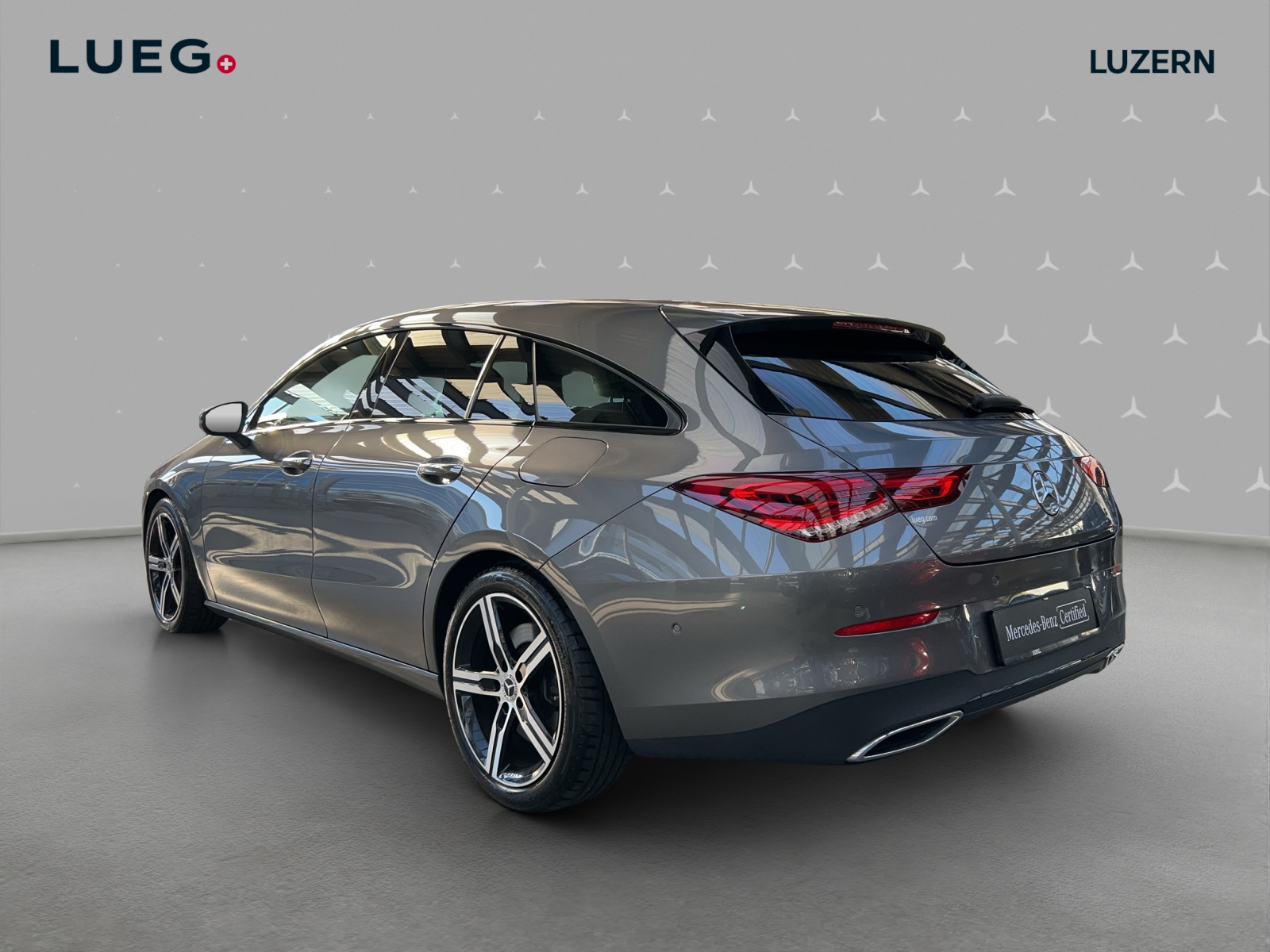 MERCEDES-BENZ CLA Shooting Brake 250 4Matic 7G-DCT Progressive-image-2
