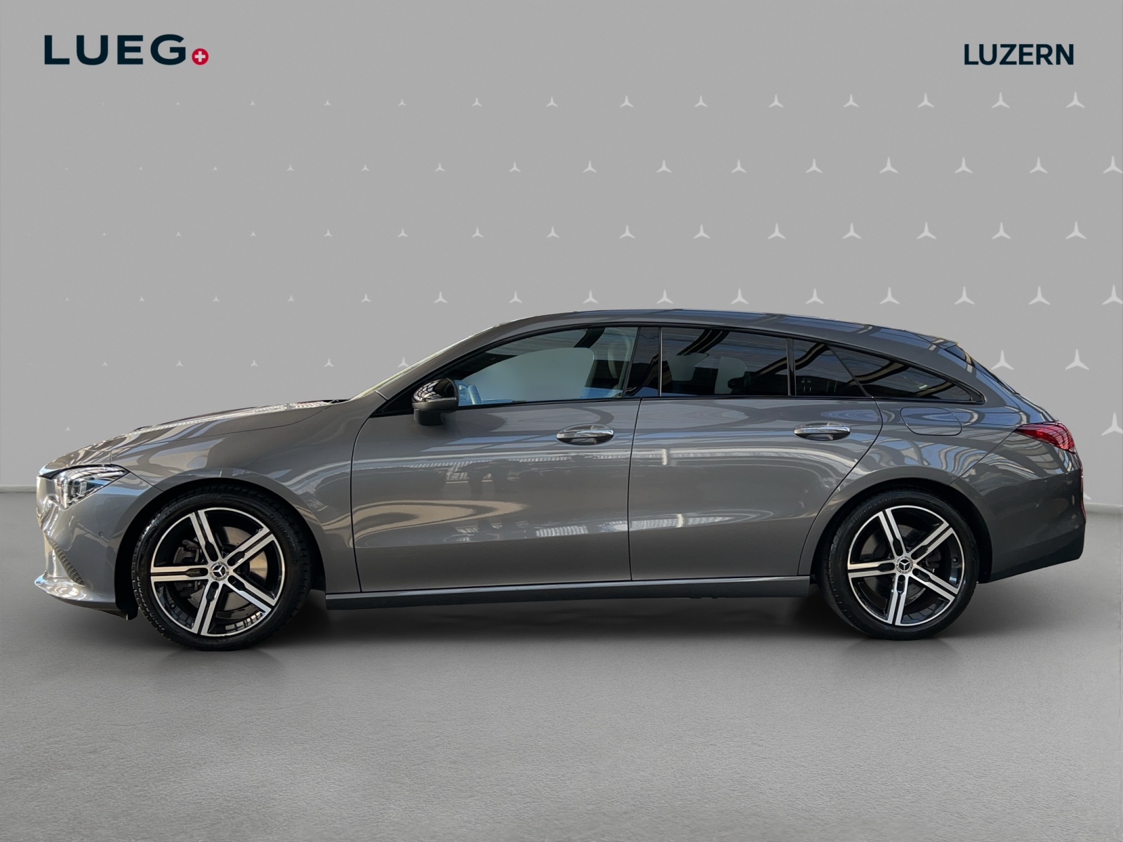MERCEDES-BENZ CLA Shooting Brake 250 4Matic 7G-DCT Progressive-image-1