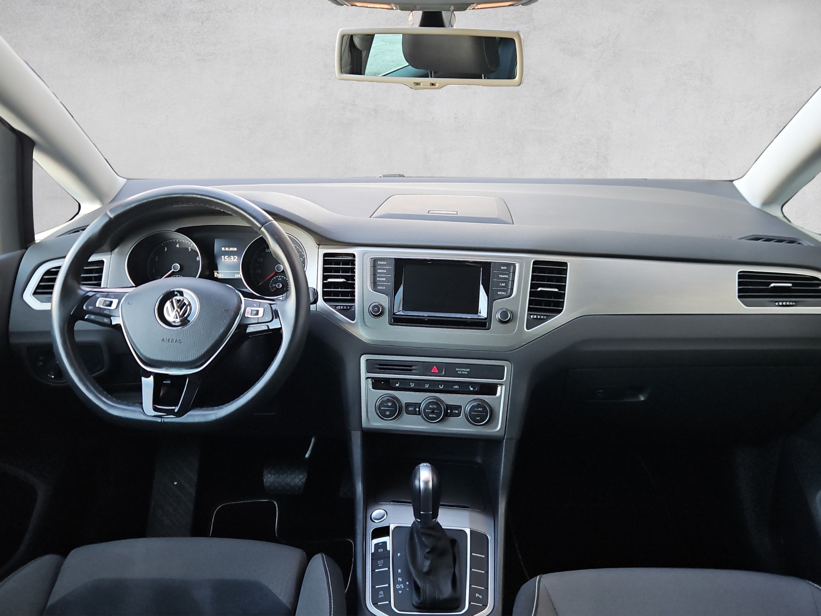 VW Golf Sportsvan 1.4 TSI 150 Comfortline DSG*ab Service/MFK*8- Fach Räder*Xenon*Alcantara*-image-11
