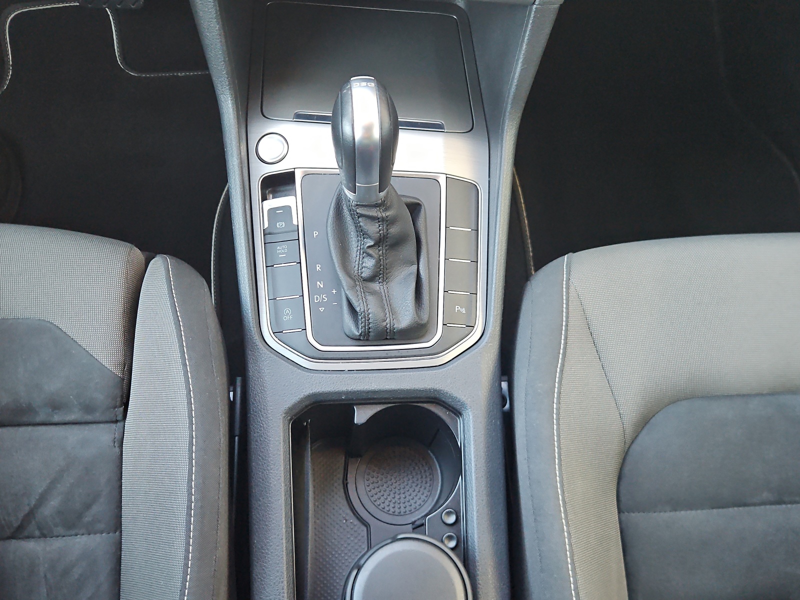 VW Golf Sportsvan 1.4 TSI 150 Comfortline DSG*ab Service/MFK*8- Fach Räder*Xenon*Alcantara*-image-12