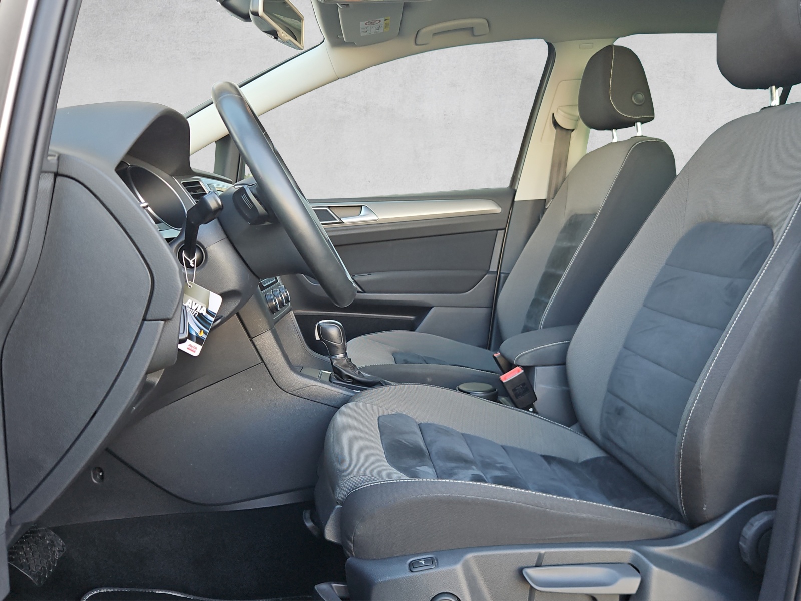 VW Golf Sportsvan 1.4 TSI 150 Comfortline DSG*ab Service/MFK*8- Fach Räder*Xenon*Alcantara*-image-8