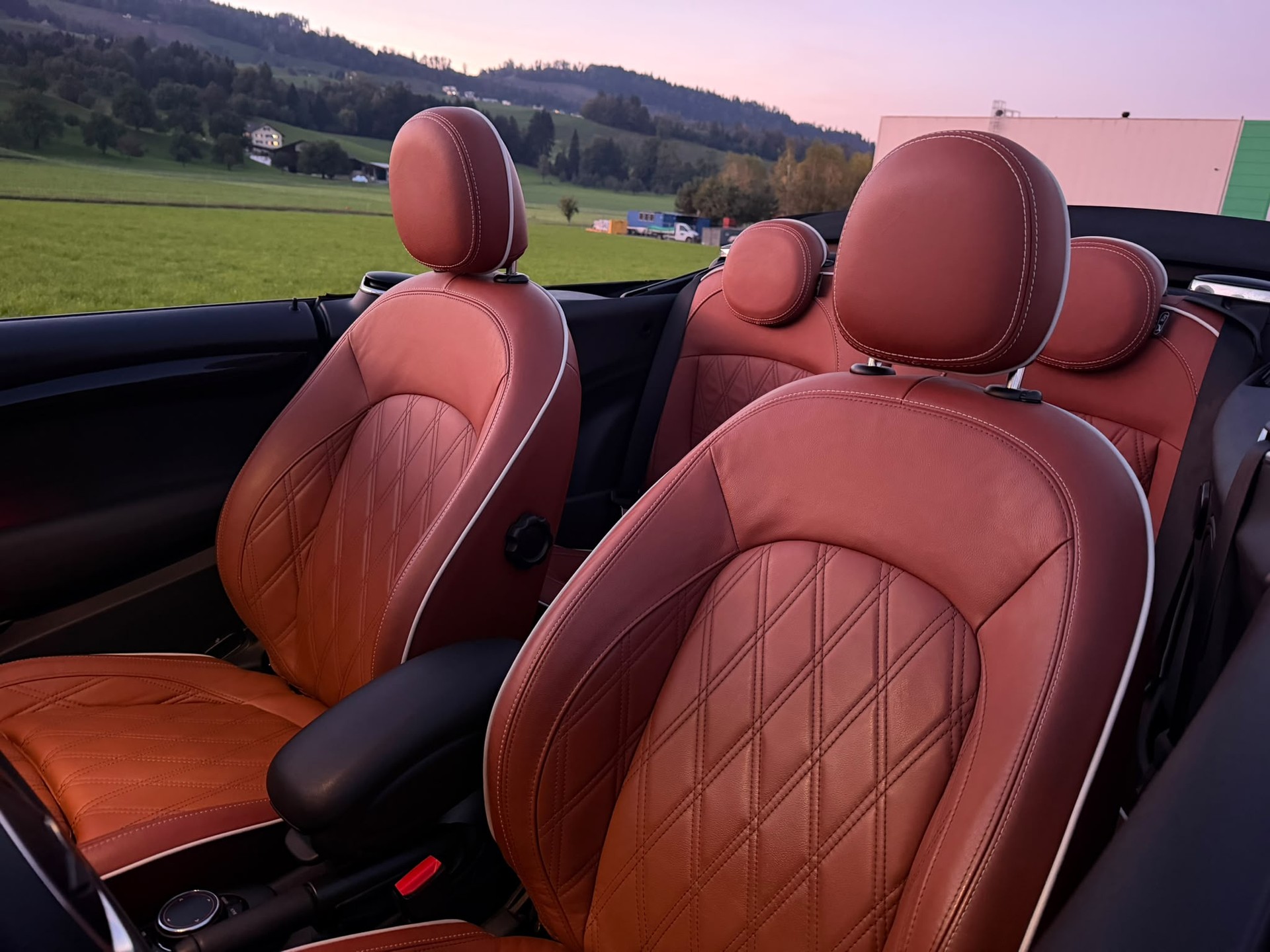MINI Cooper John Cooper Works Cabriolet Steptronic-image-9