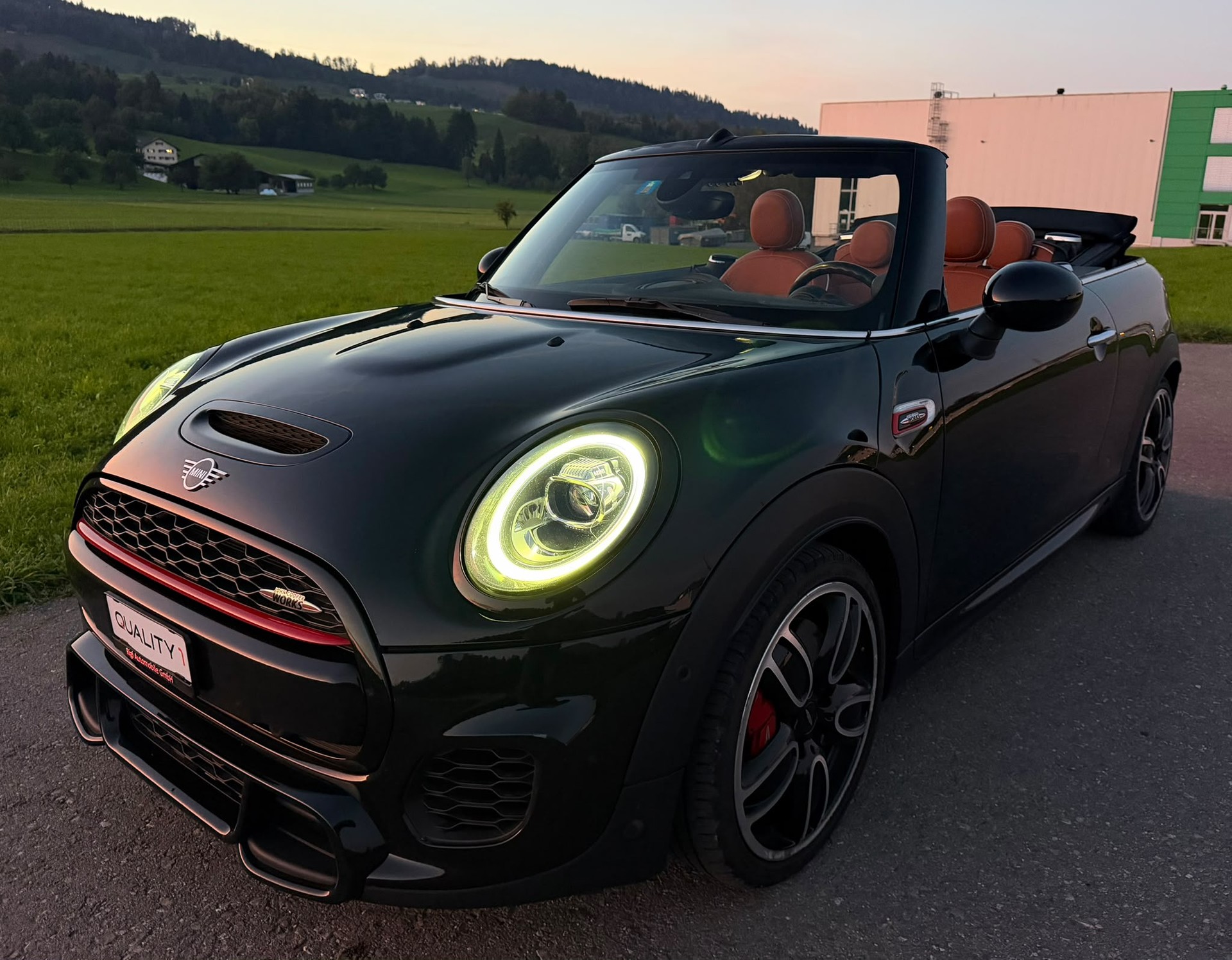 MINI Cooper John Cooper Works Cabriolet Steptronic-image-0