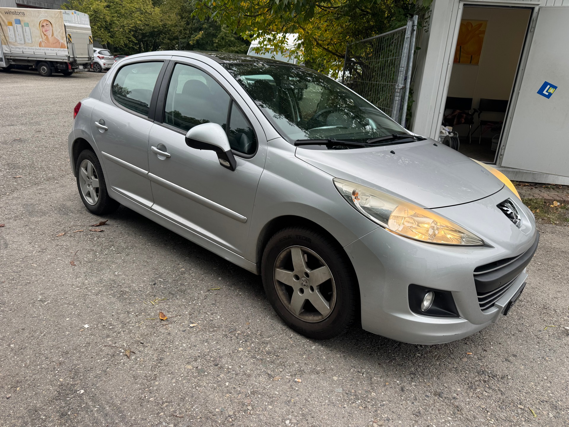 PEUGEOT 207 1.4 16V Sport-image-1