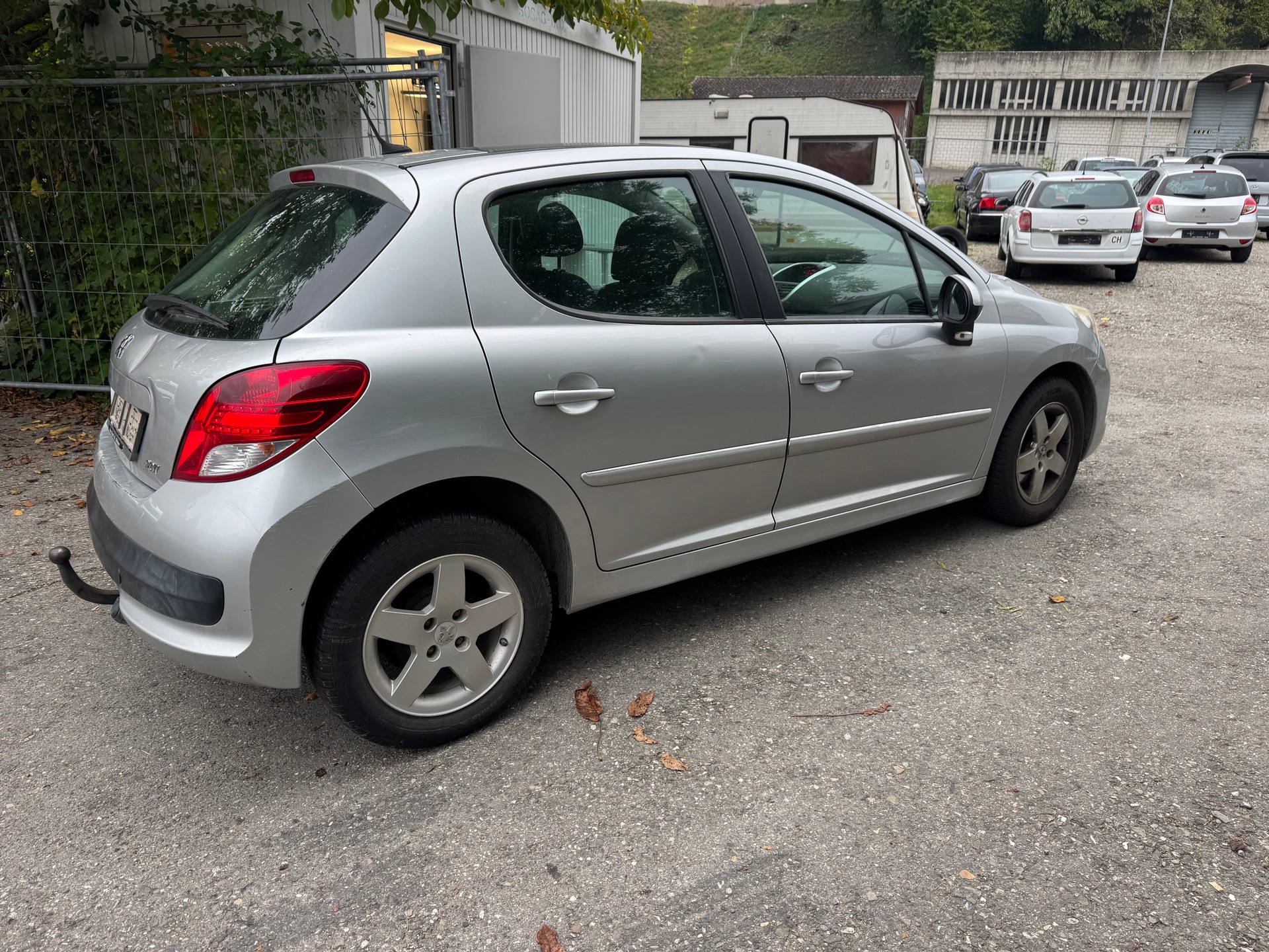 PEUGEOT 207 1.4 16V Sport-image-3