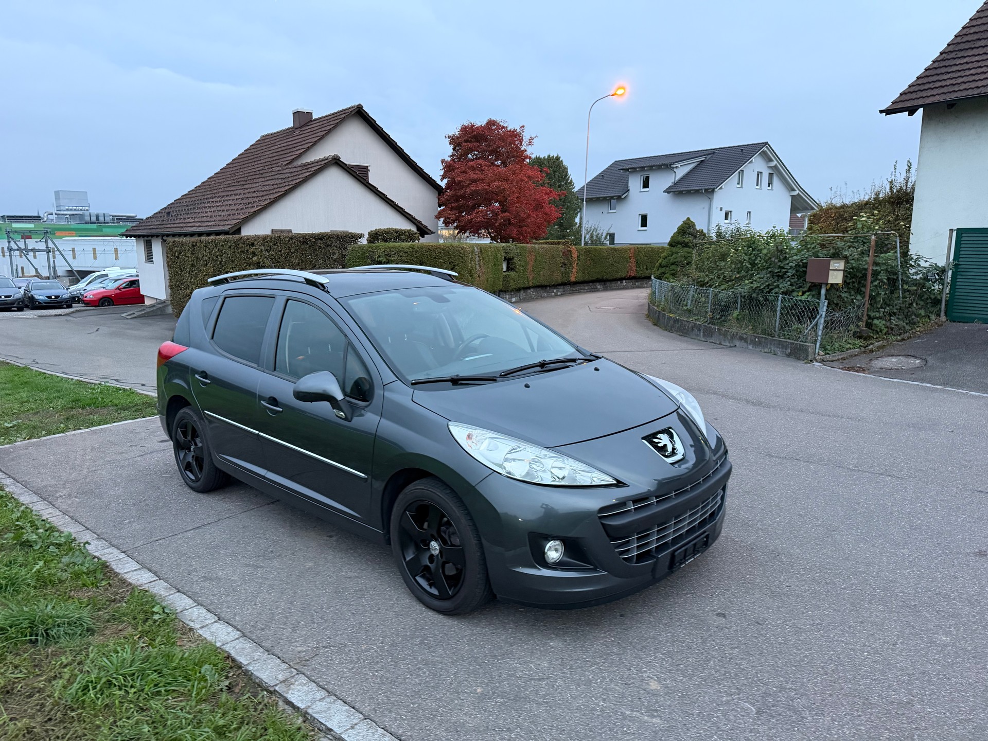PEUGEOT 207 SW 1.6 16V Allure-image-4