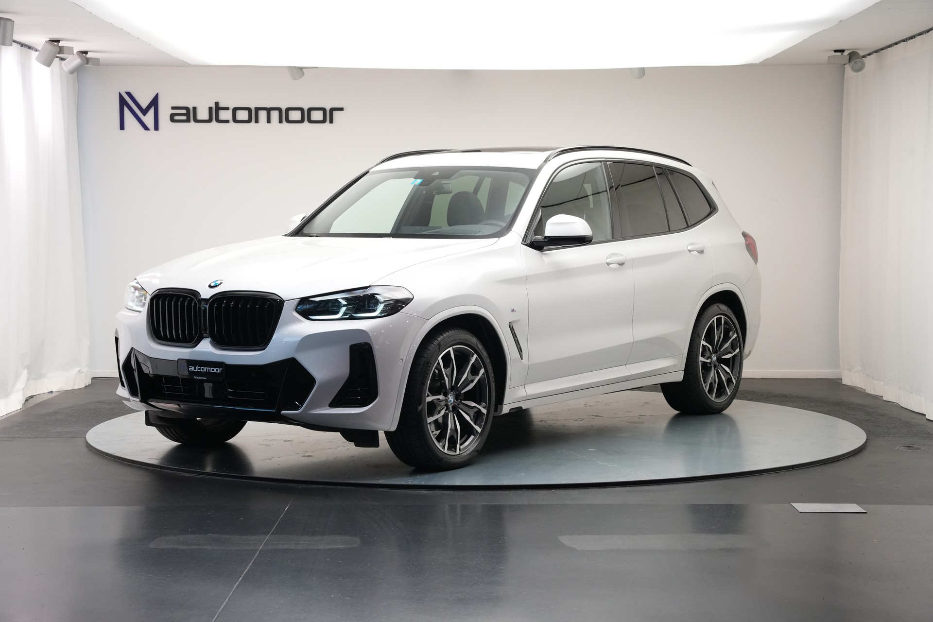 BMW X3 xDrive 48V 20d M Sport *CH-Fahrzeug* *Carbon* *Panorama* *AHK*-image-0