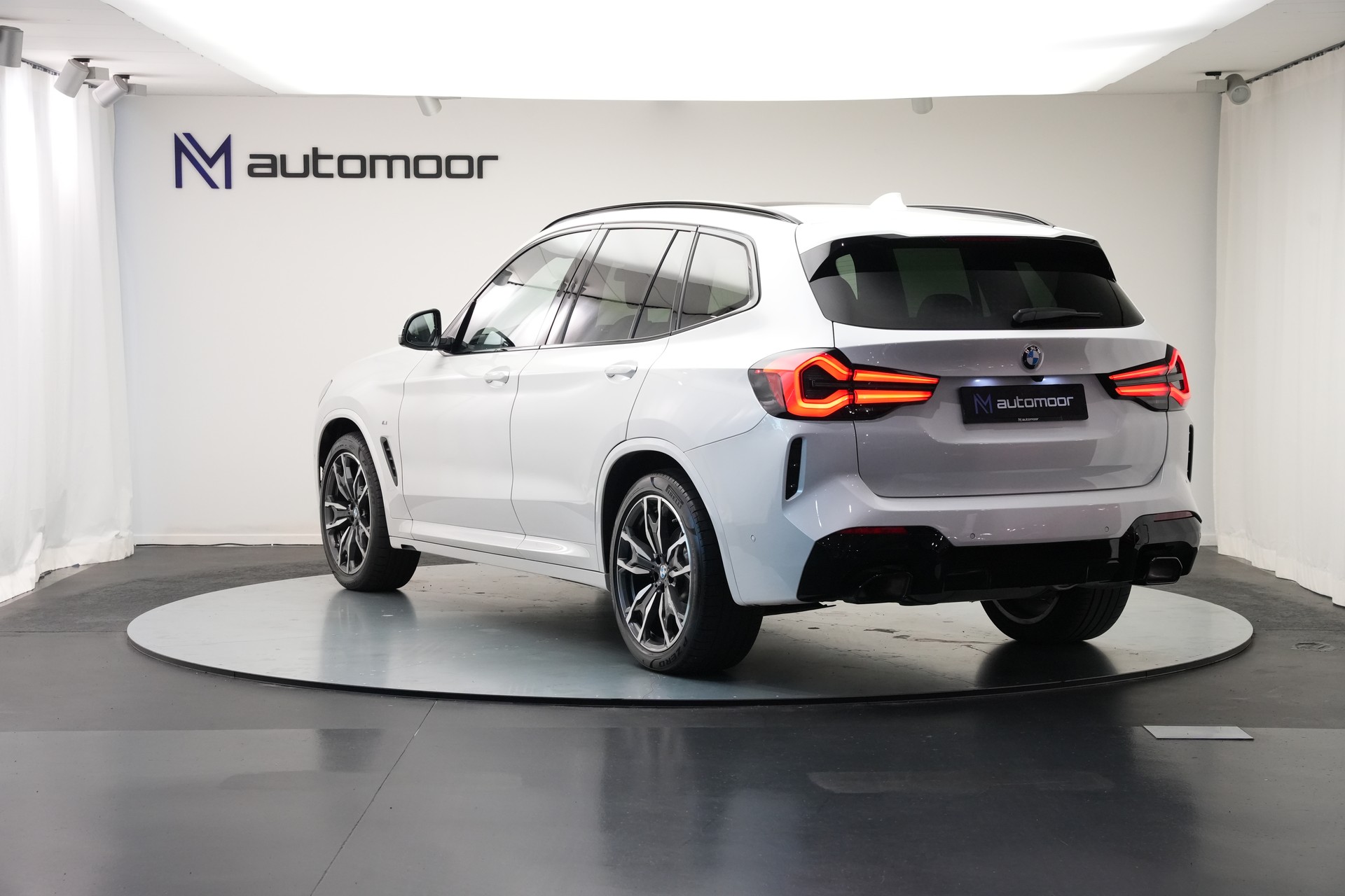 BMW X3 xDrive 48V 20d M Sport *CH-Fahrzeug* *Carbon* *Panorama* *AHK*-image-6