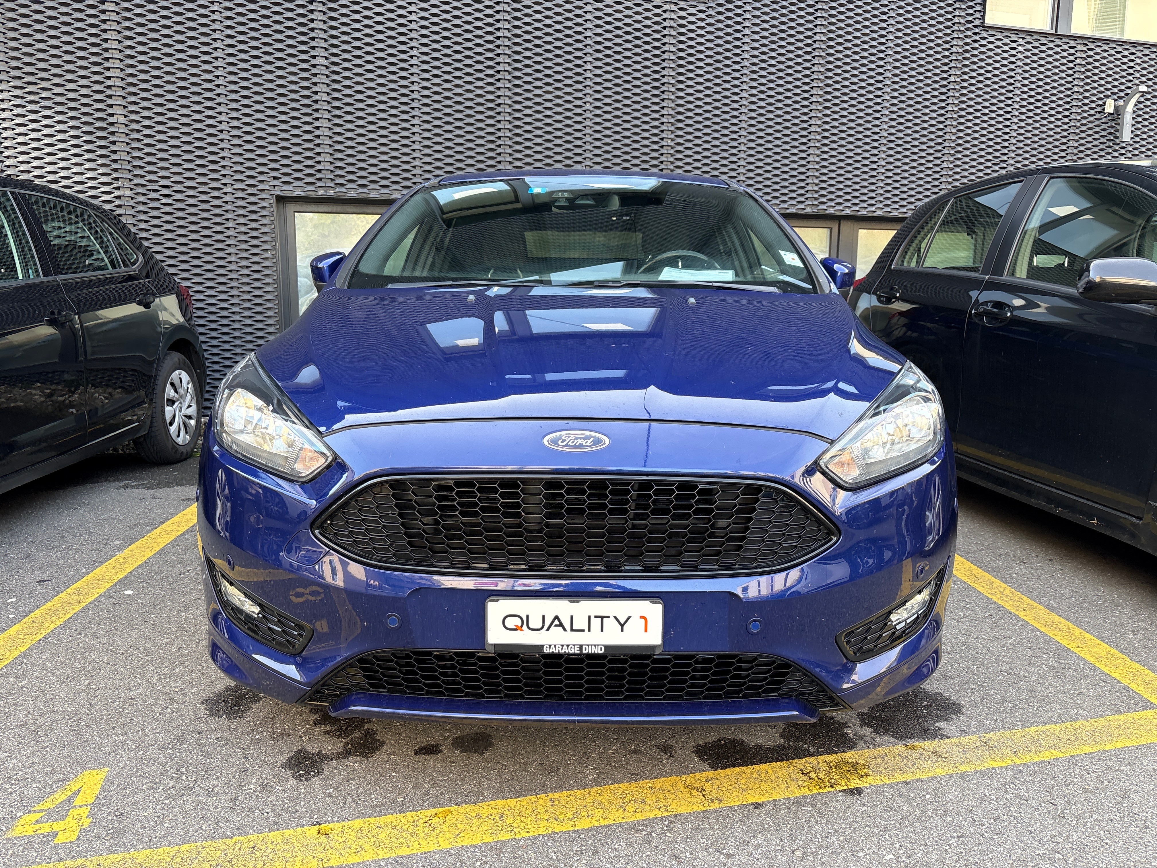 Car photo