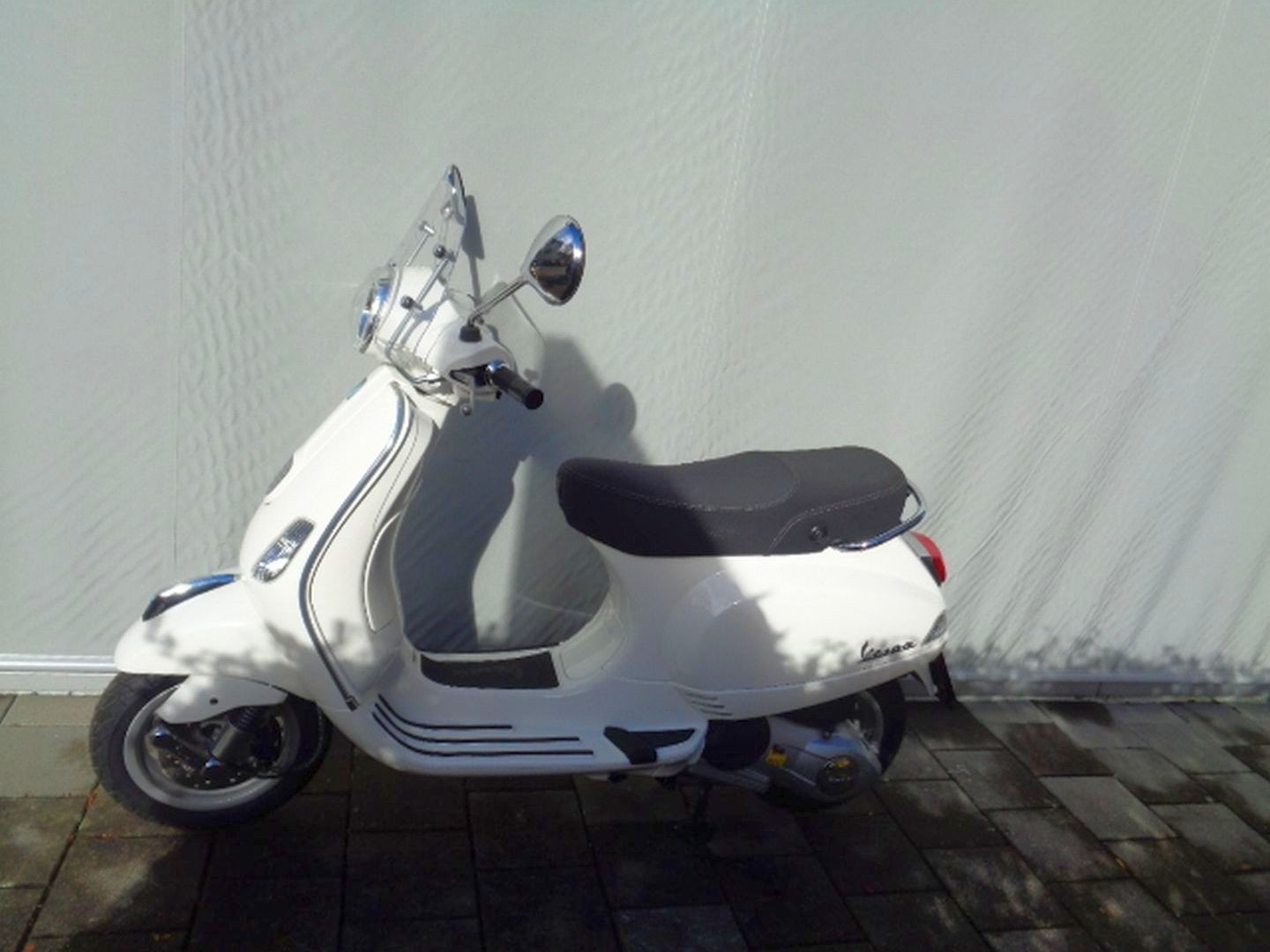 PIAGGIO VESPA LX 125 3VIE-showroom-element-2