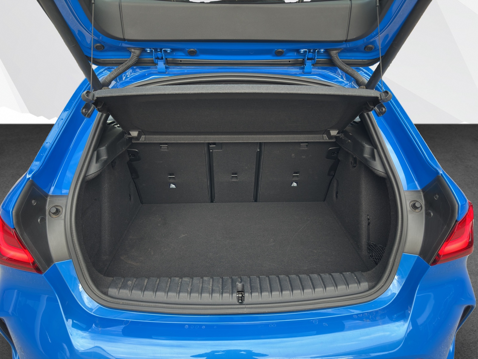 BMW 120d xDrive-image-14