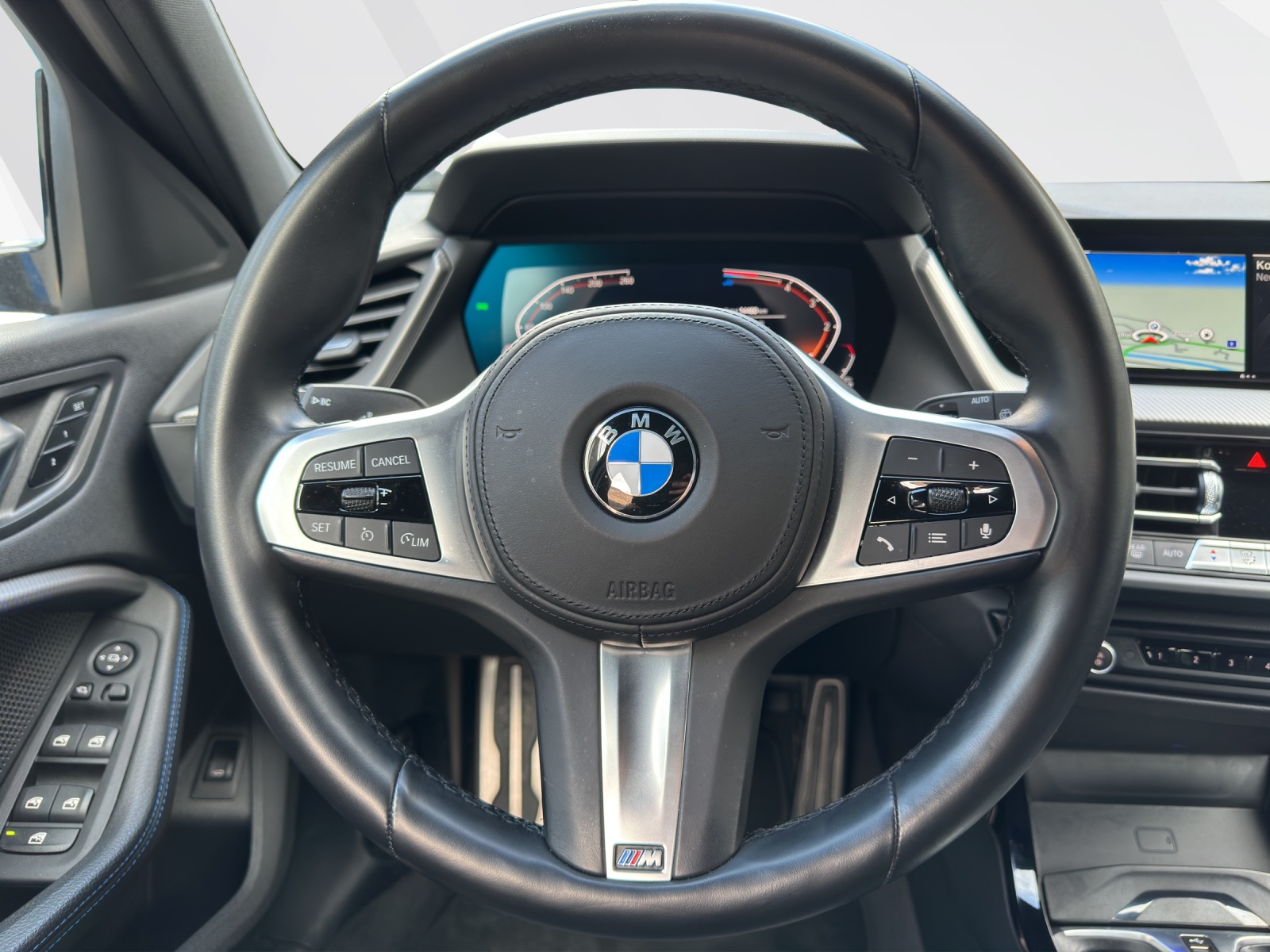 BMW 120d xDrive-image-9