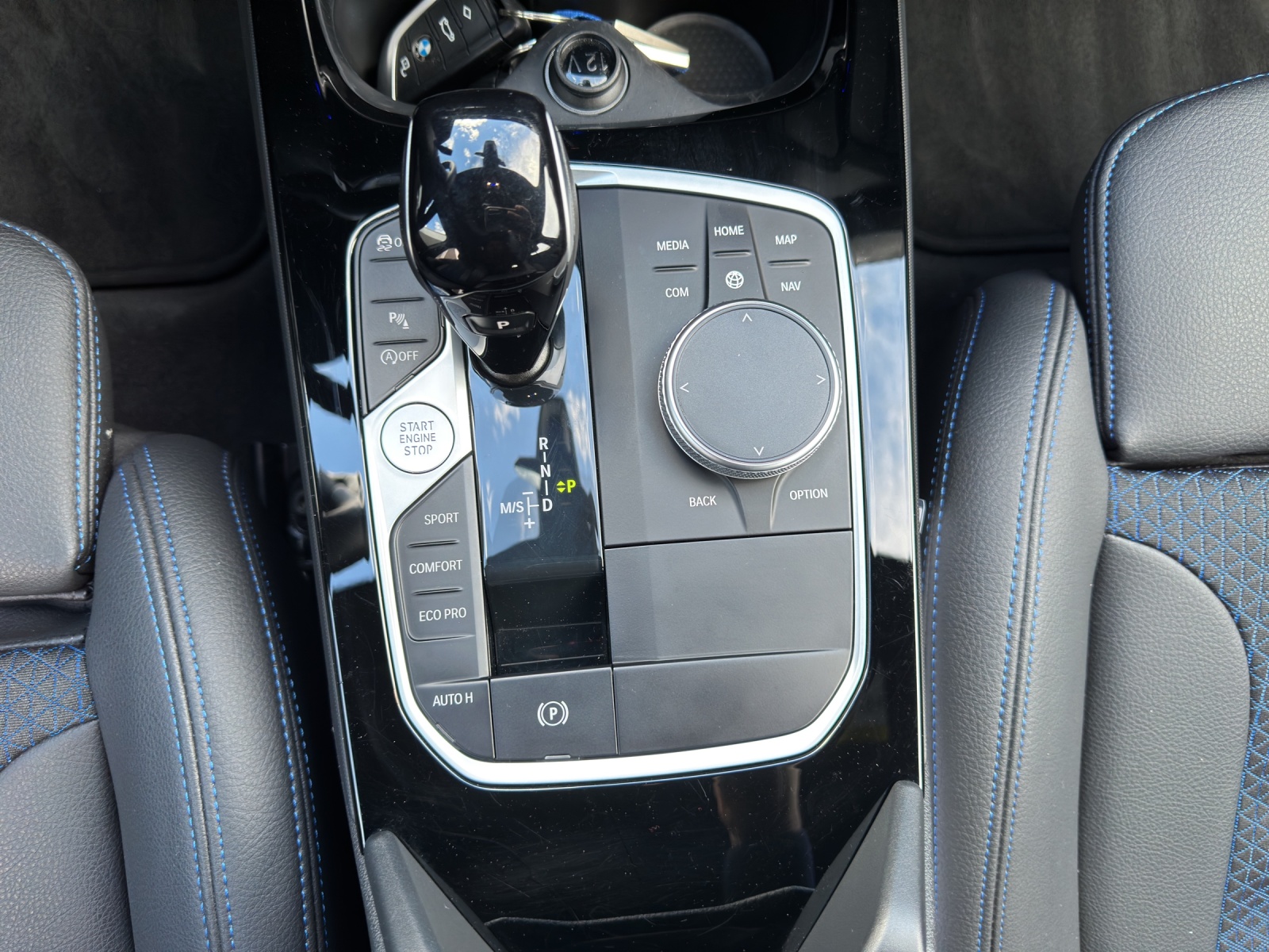 BMW 120d xDrive-image-11
