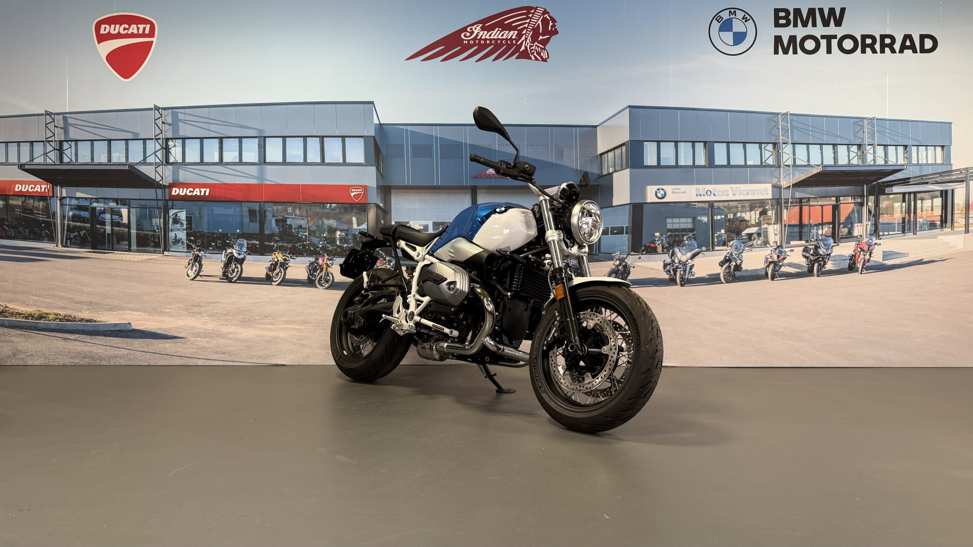 BMW R nineT Pure-image-0