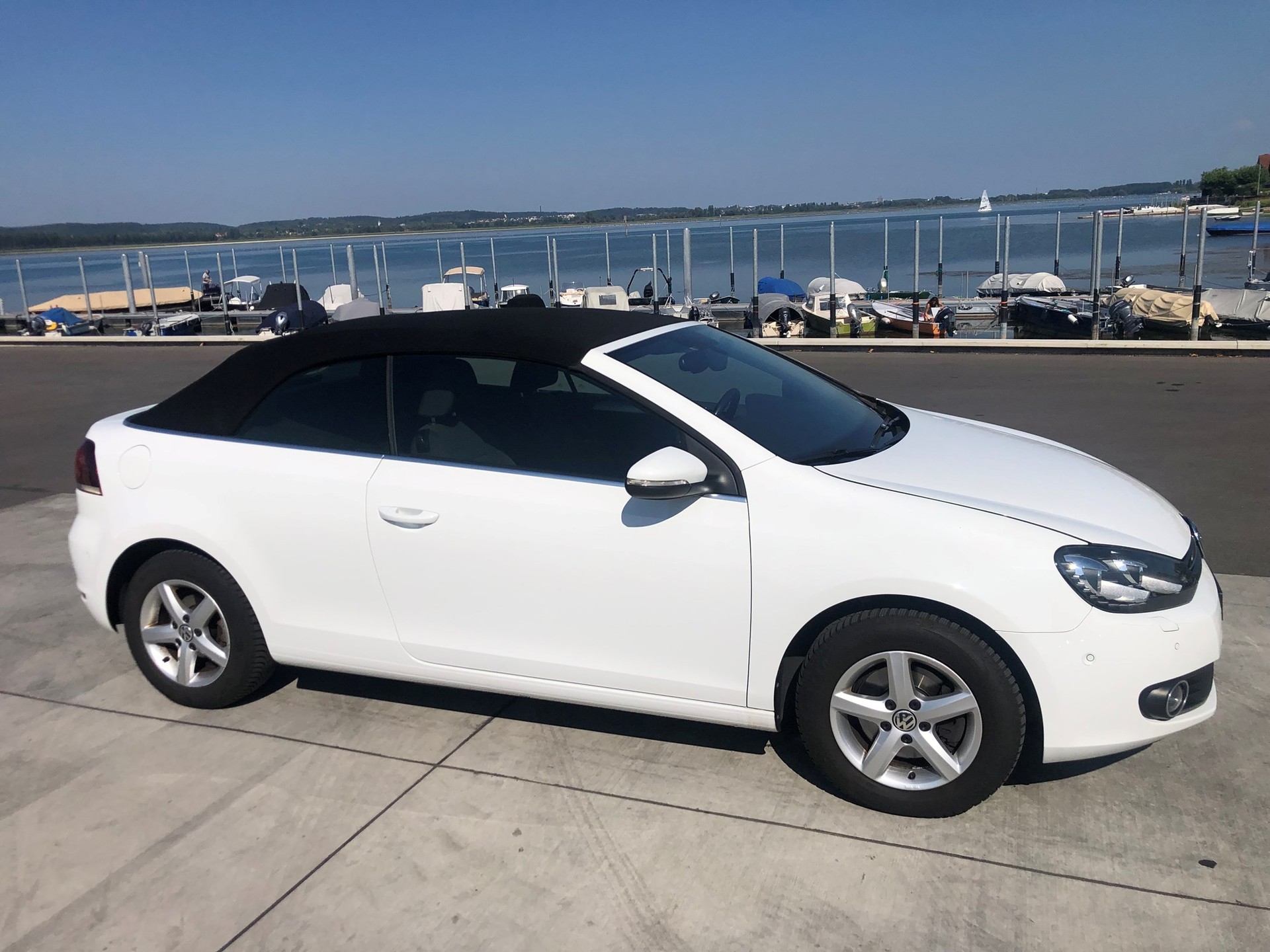 VW Golf Cabrio 1.2 TSI BMT day & night-image-1