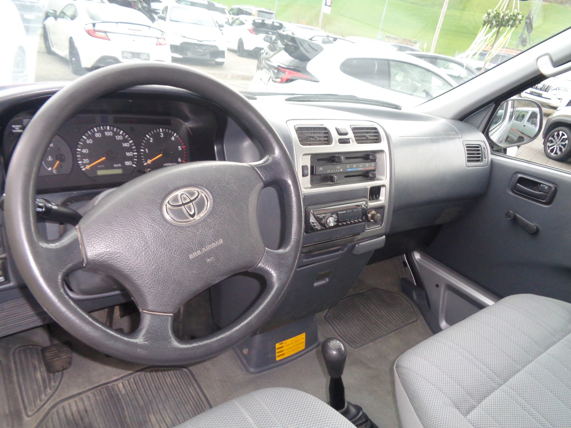 TOYOTA Hiace D-4D Kombi LWB-image-5