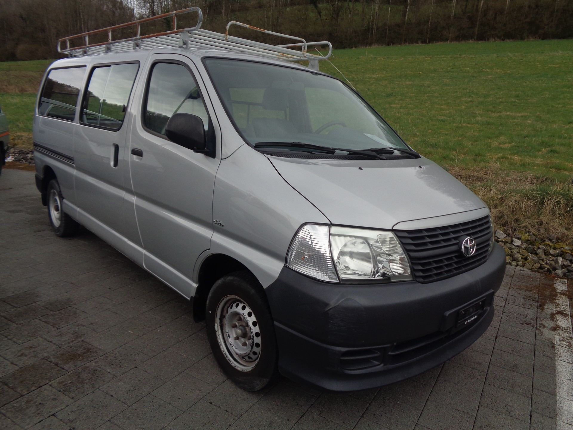 TOYOTA Hiace D-4D Kombi LWB