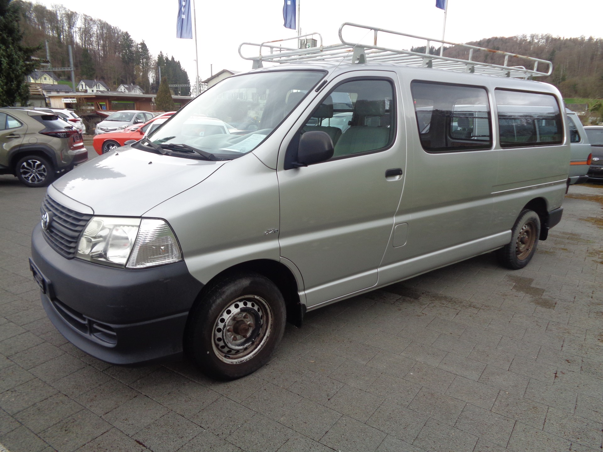 TOYOTA Hiace D-4D Kombi LWB-showroom-element-1