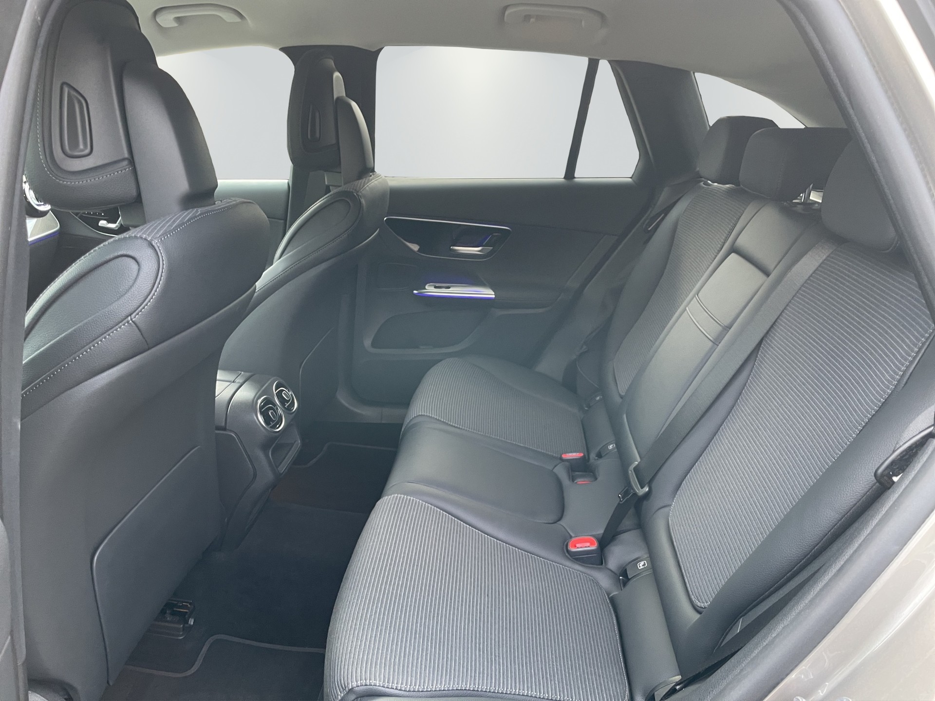 MERCEDES-BENZ GLC 220 d 4M 9G-Tronic-image-11
