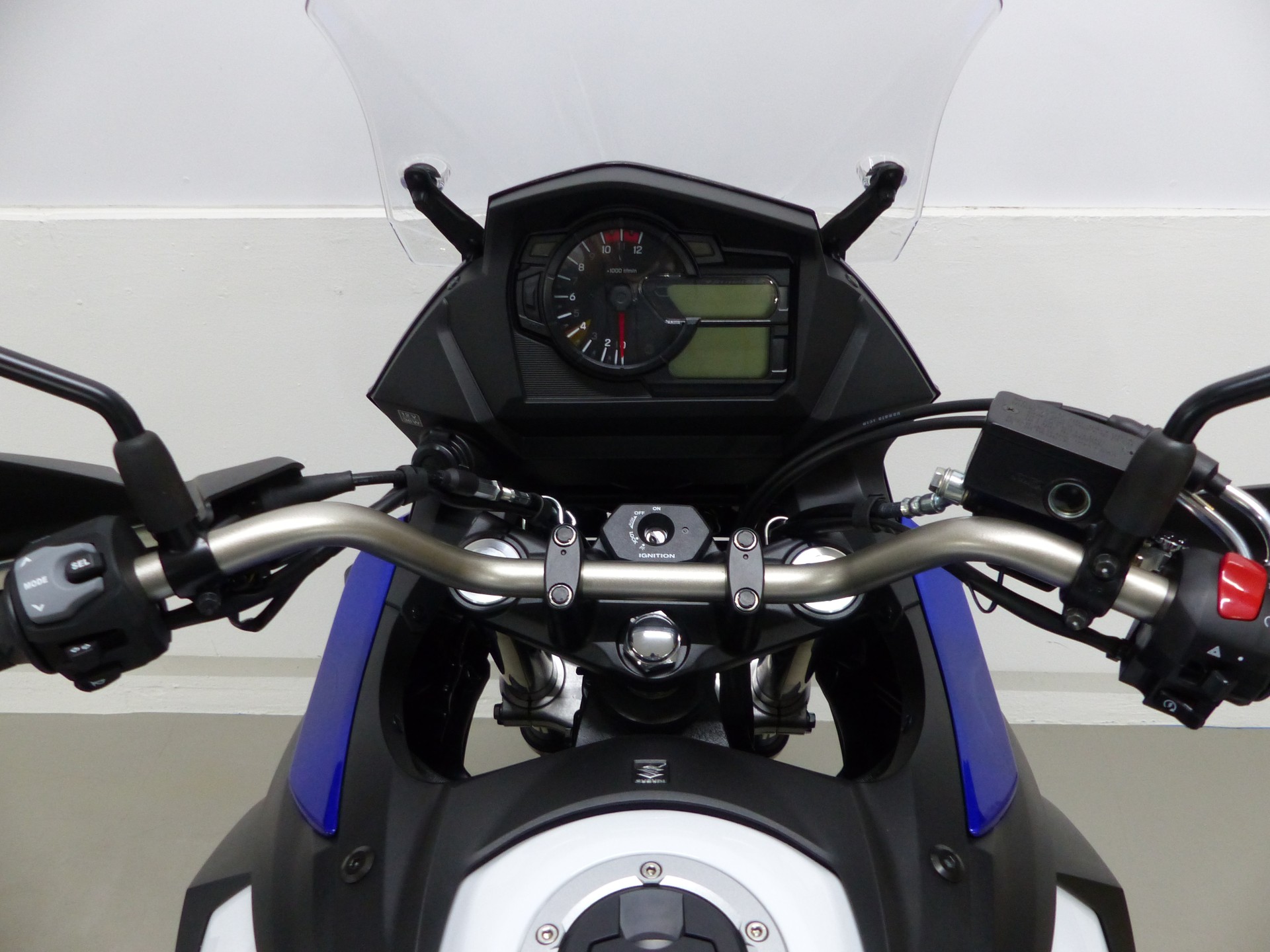 SUZUKI DL 650 XT ABS-image-4