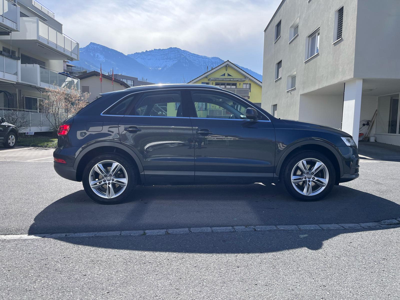 AUDI Q3 2.0 TFSI design quattro S-tronic 8x Alu 12Mt Gara-image-4