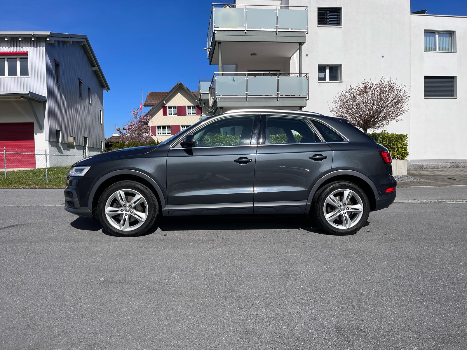 AUDI Q3 2.0 TFSI design quattro S-tronic 8x Alu 12Mt Gara