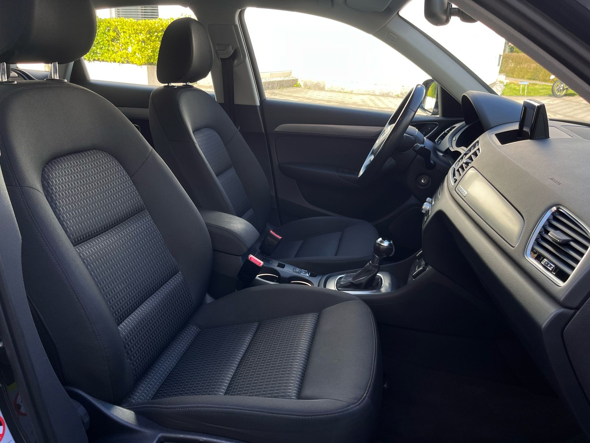 AUDI Q3 2.0 TFSI design quattro S-tronic 8x Alu 12Mt Gara-image-13
