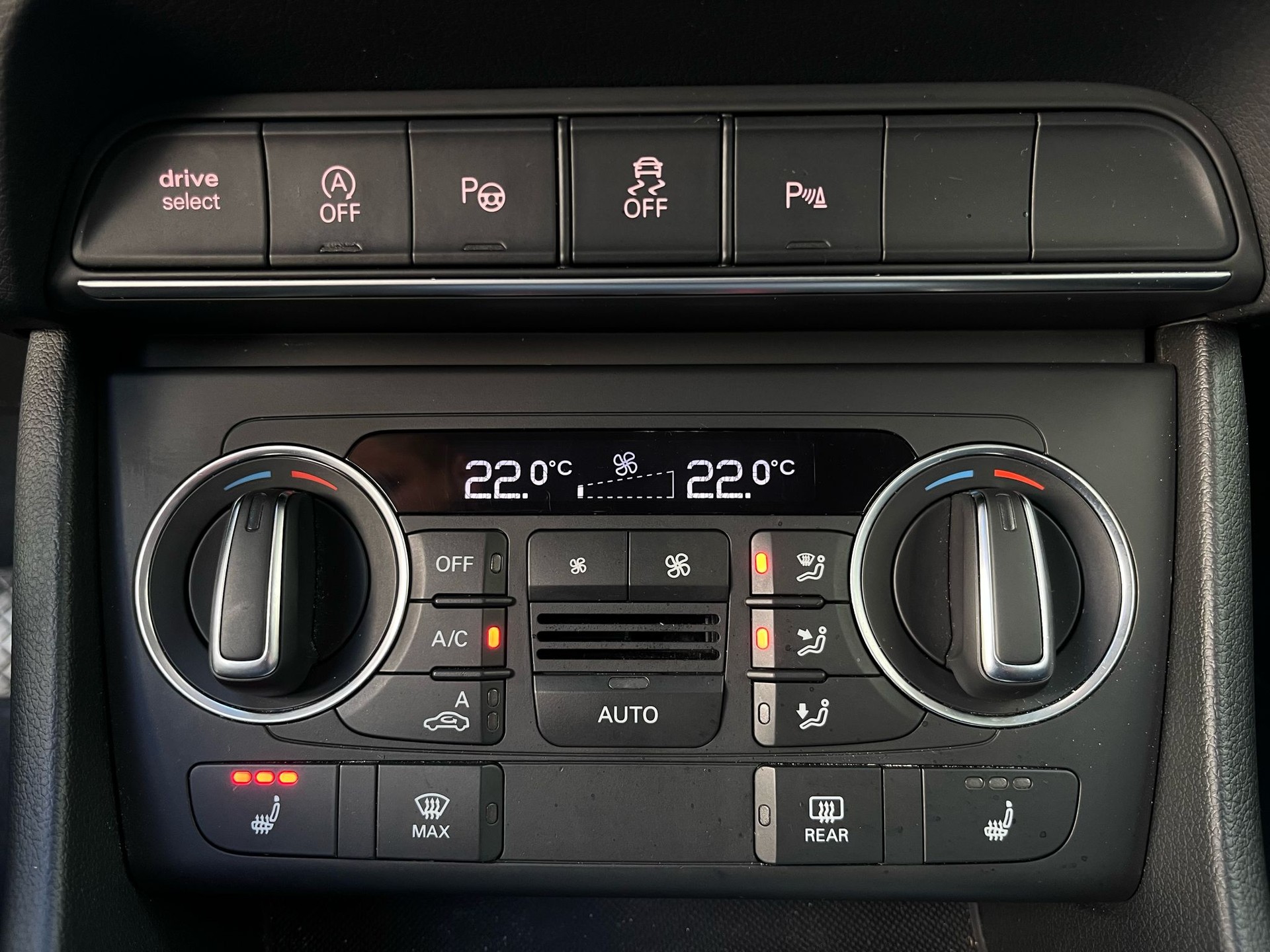 AUDI Q3 2.0 TFSI design quattro S-tronic 8x Alu 12Mt Gara-image-18