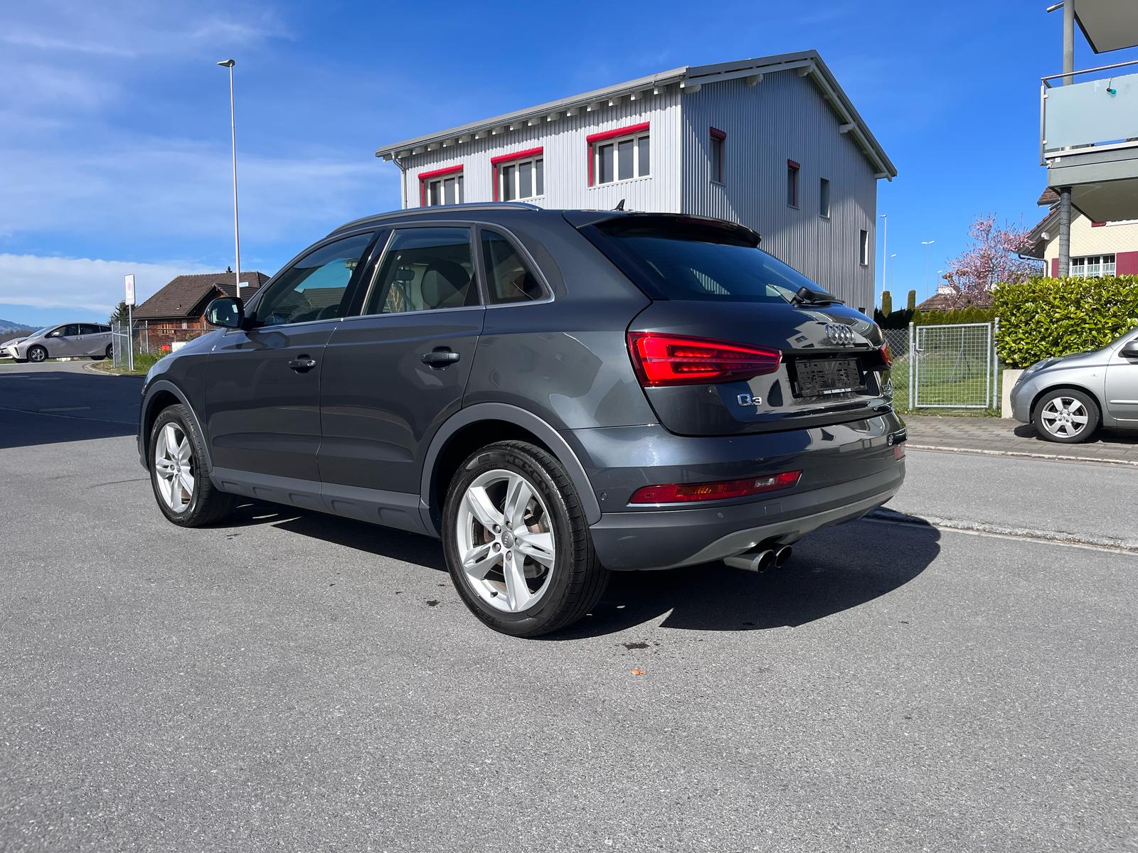AUDI Q3 2.0 TFSI design quattro S-tronic 8x Alu 12Mt Gara-image-7