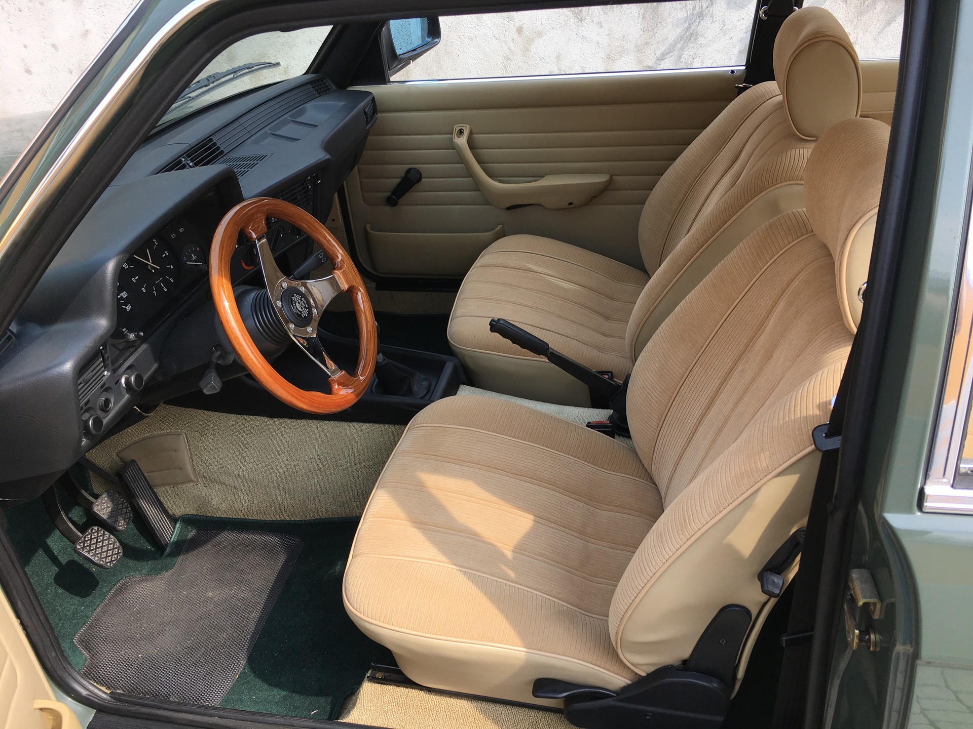 BMW 316i 1.8-image-4