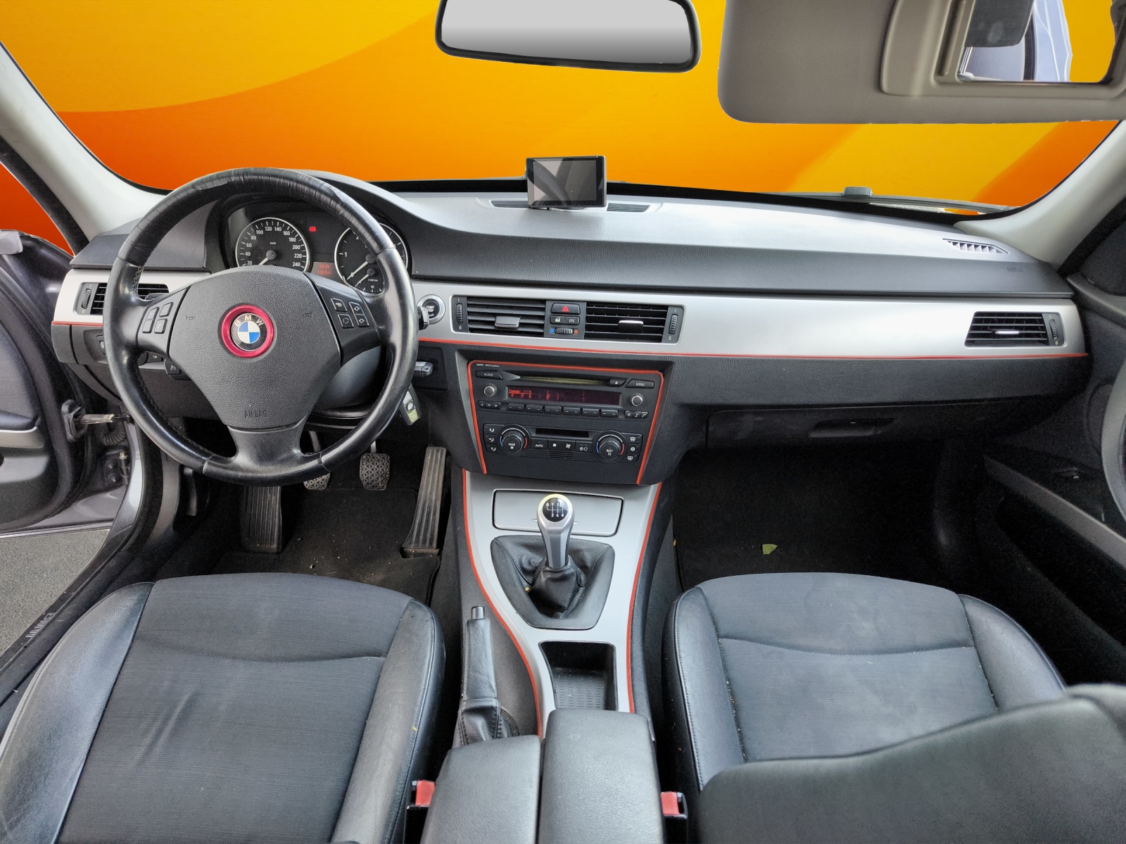 BMW 320d-image-7
