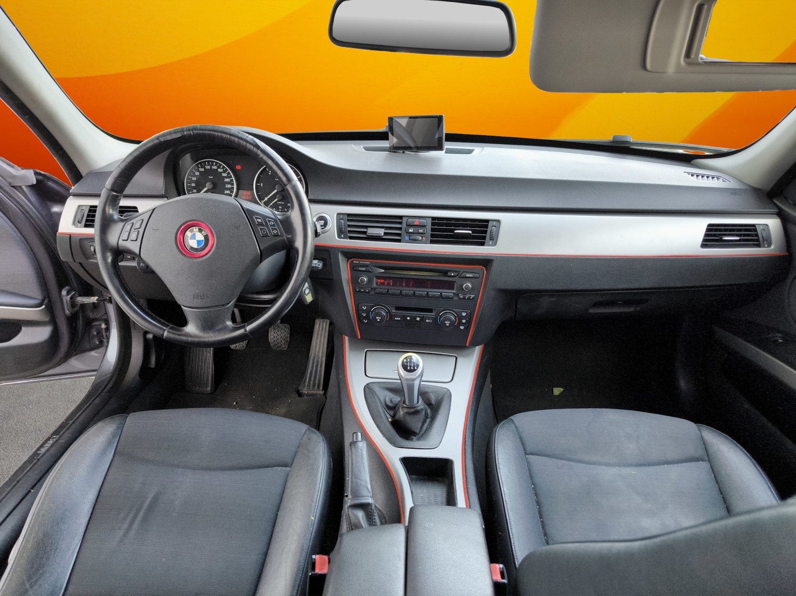 BMW 320d-image-6