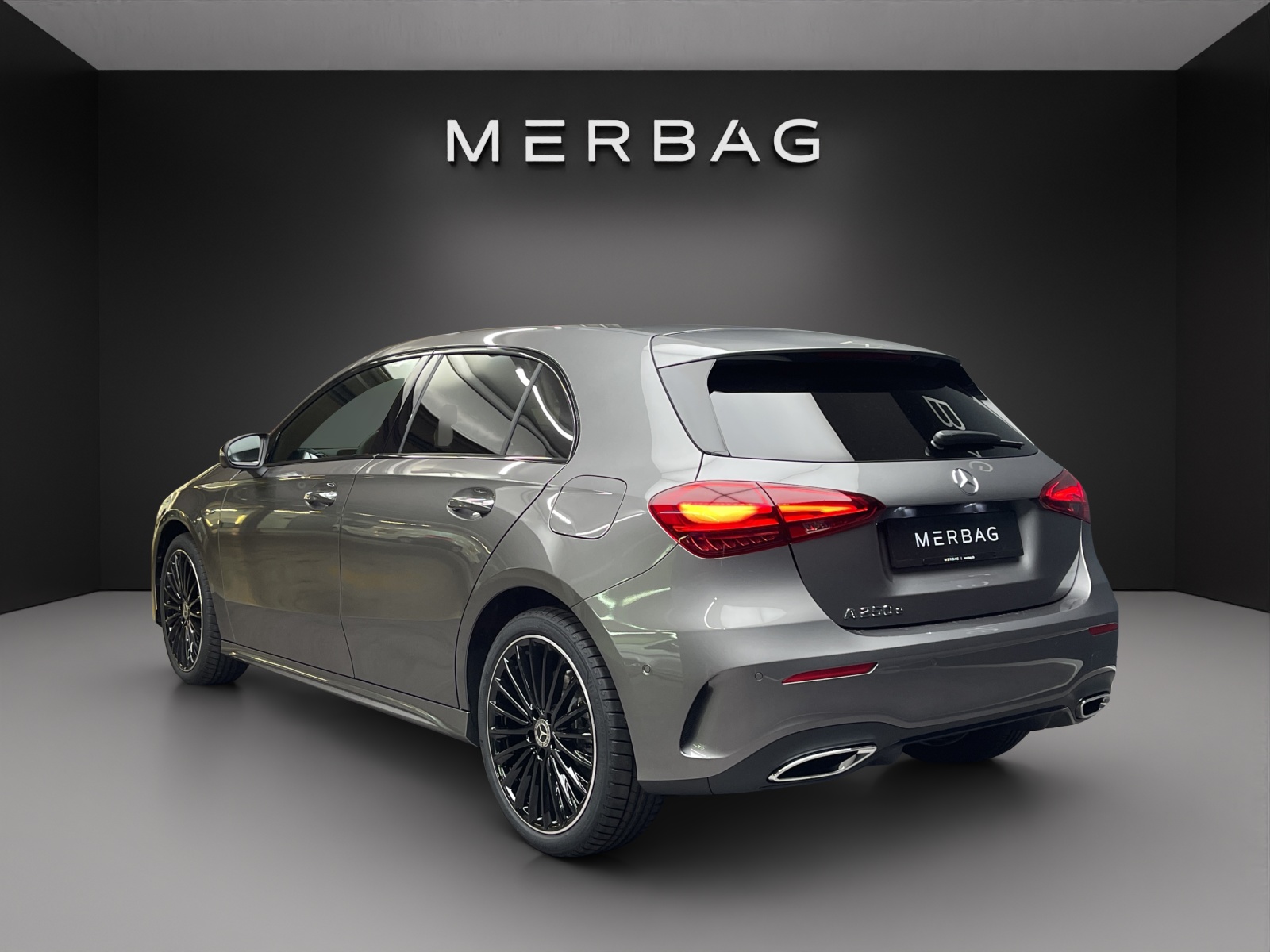 MERCEDES-BENZ A 250 e EQ Star 8G-DCT-image-3