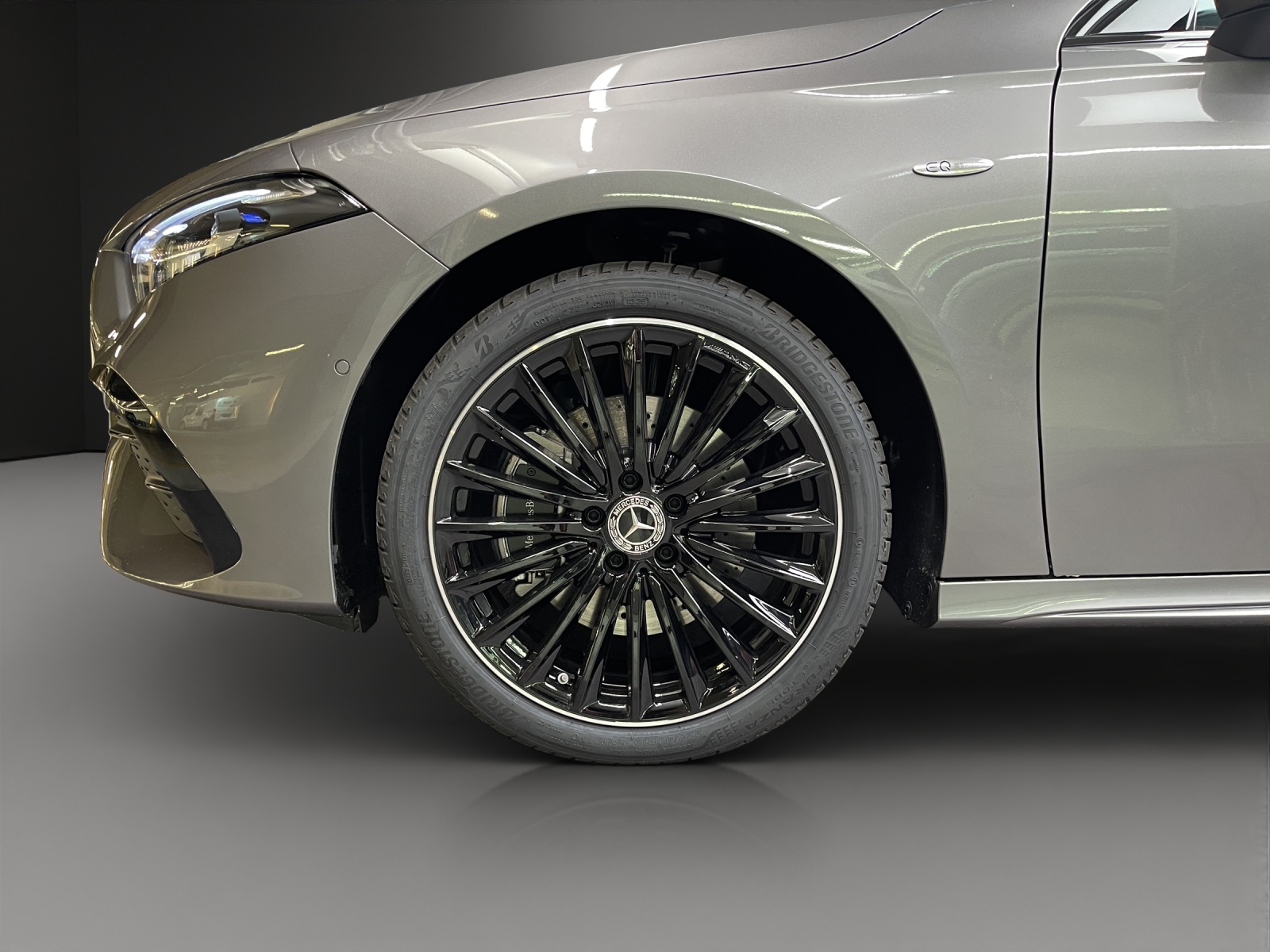 MERCEDES-BENZ A 250 e EQ Star 8G-DCT-image-6
