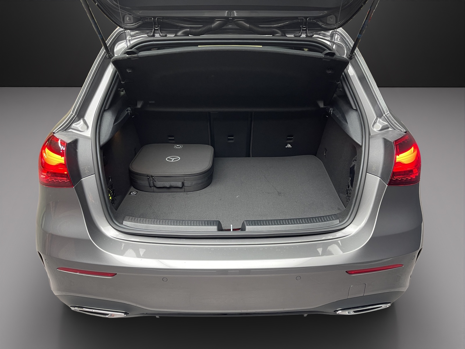 MERCEDES-BENZ A 250 e EQ Star 8G-DCT-image-5