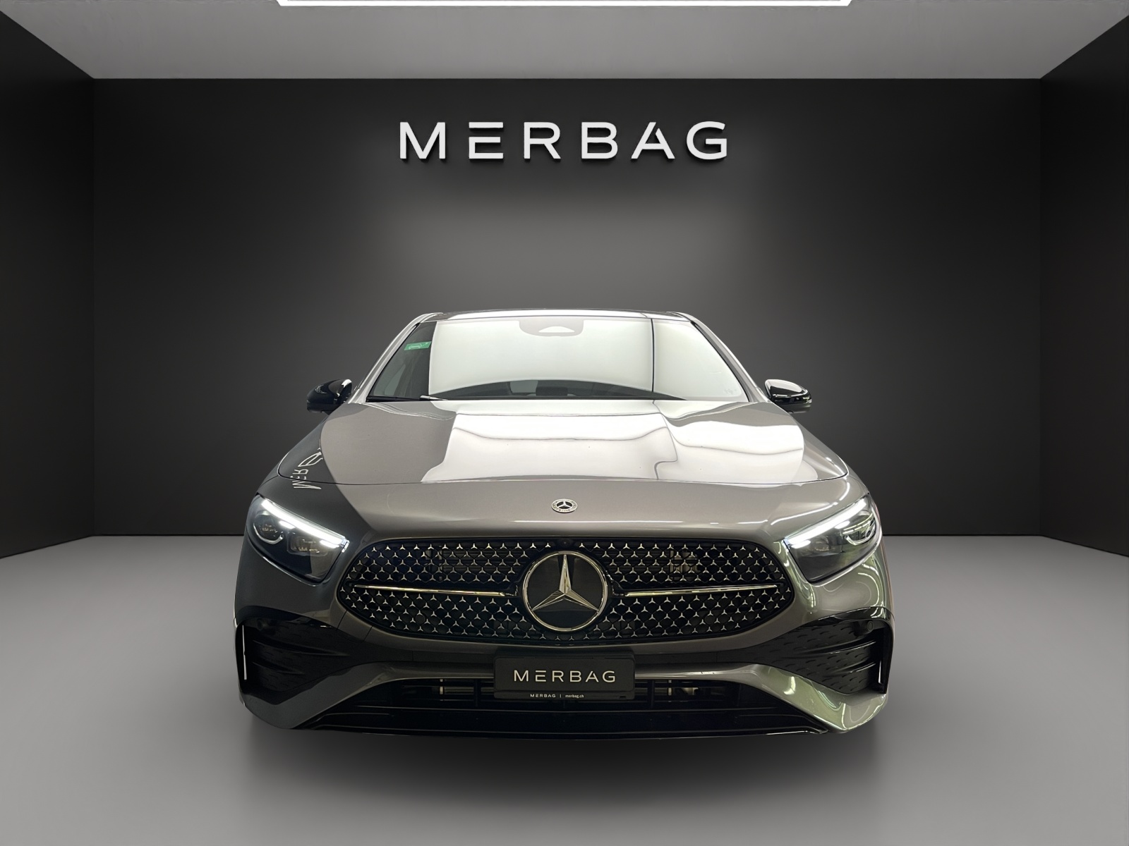 MERCEDES-BENZ A 250 e EQ Star 8G-DCT-image-1