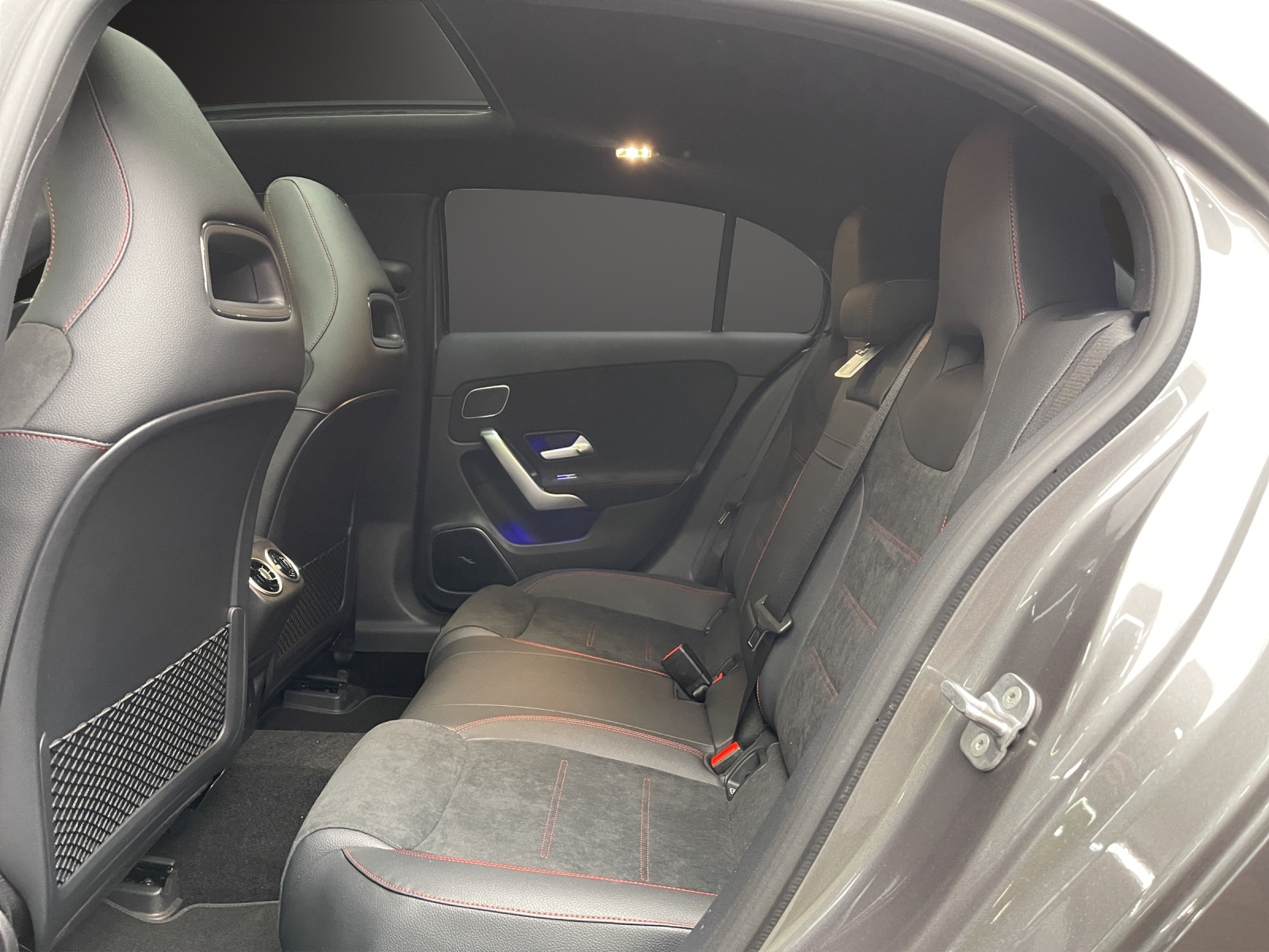 MERCEDES-BENZ A 250 e EQ Star 8G-DCT-image-10