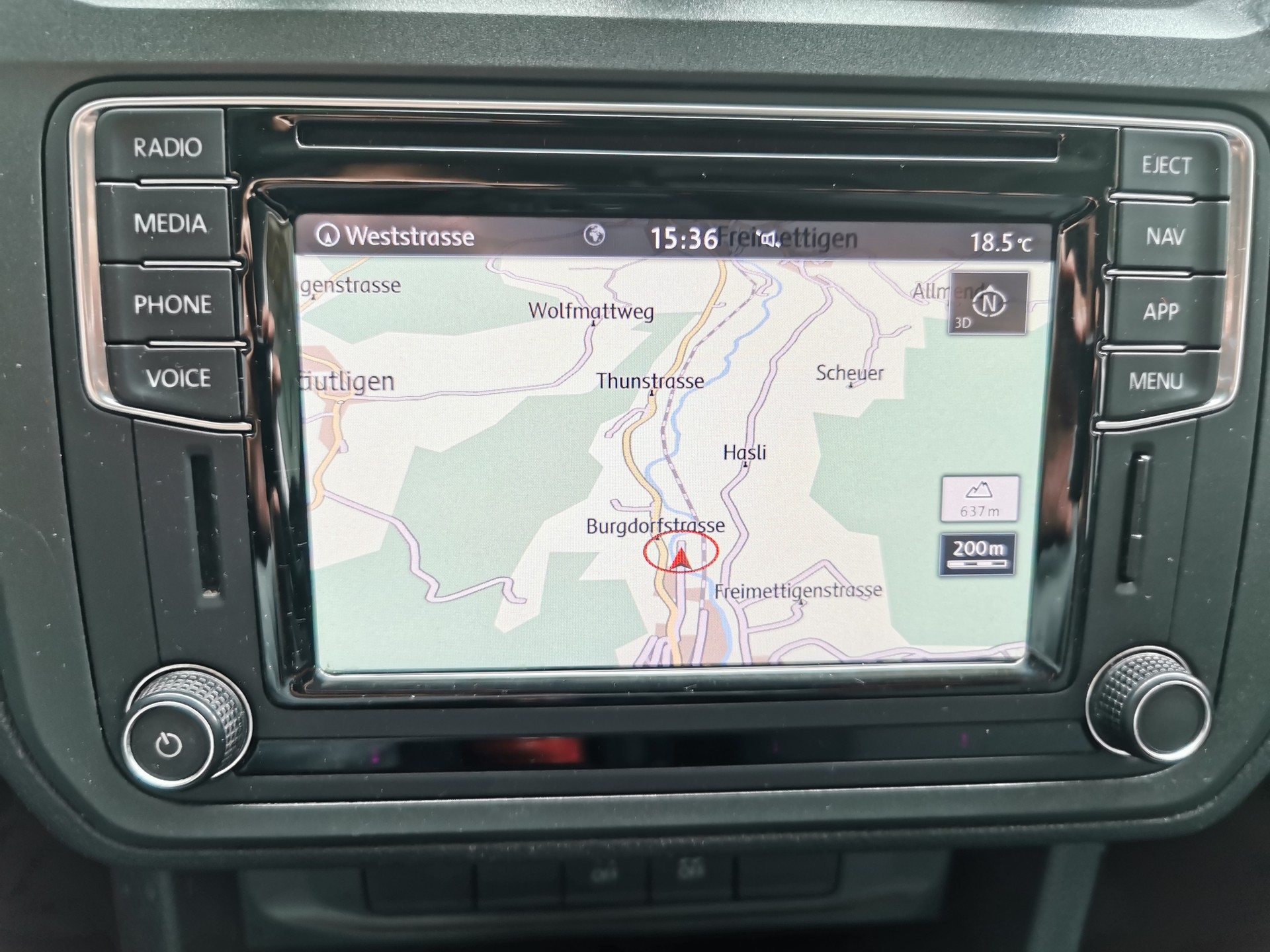 VW Caddy 2.0TDI 4Motion BlueMotion Technology-image-5